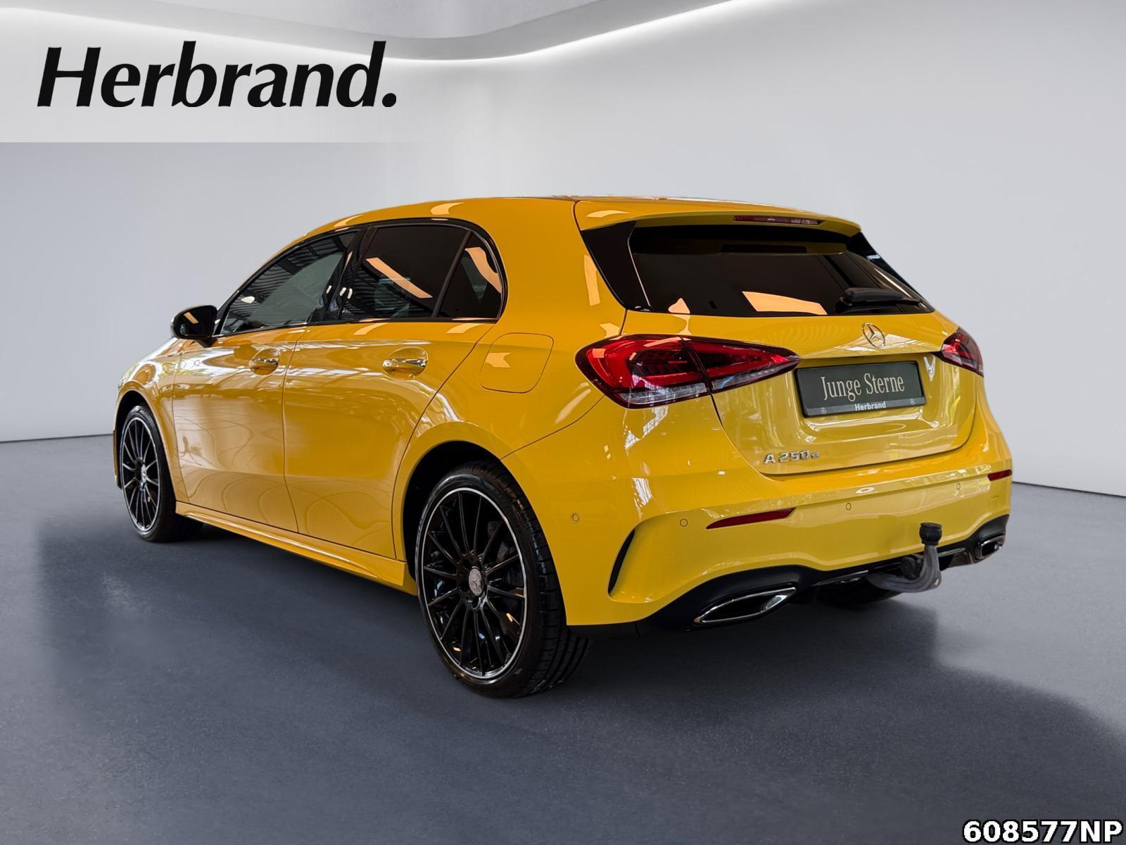 Fahrzeugabbildung Mercedes-Benz A 250 AMG Line AHK Distronic Night MULTIBEAM