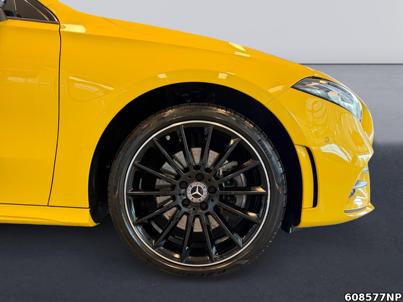 Fahrzeugabbildung Mercedes-Benz A 250 AMG Line AHK Distronic Night MULTIBEAM