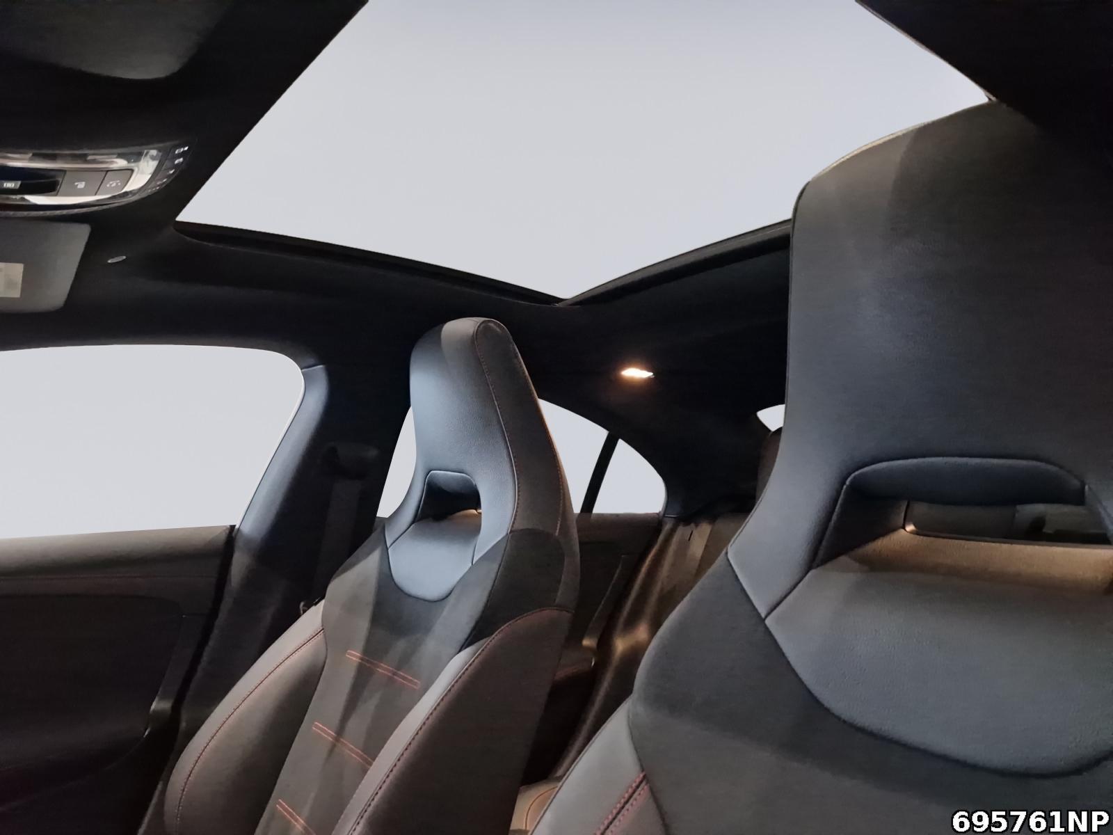 Fahrzeugabbildung Mercedes-Benz CLA 200 d AMG Night Pano KEYLESS Kamera Ambiente