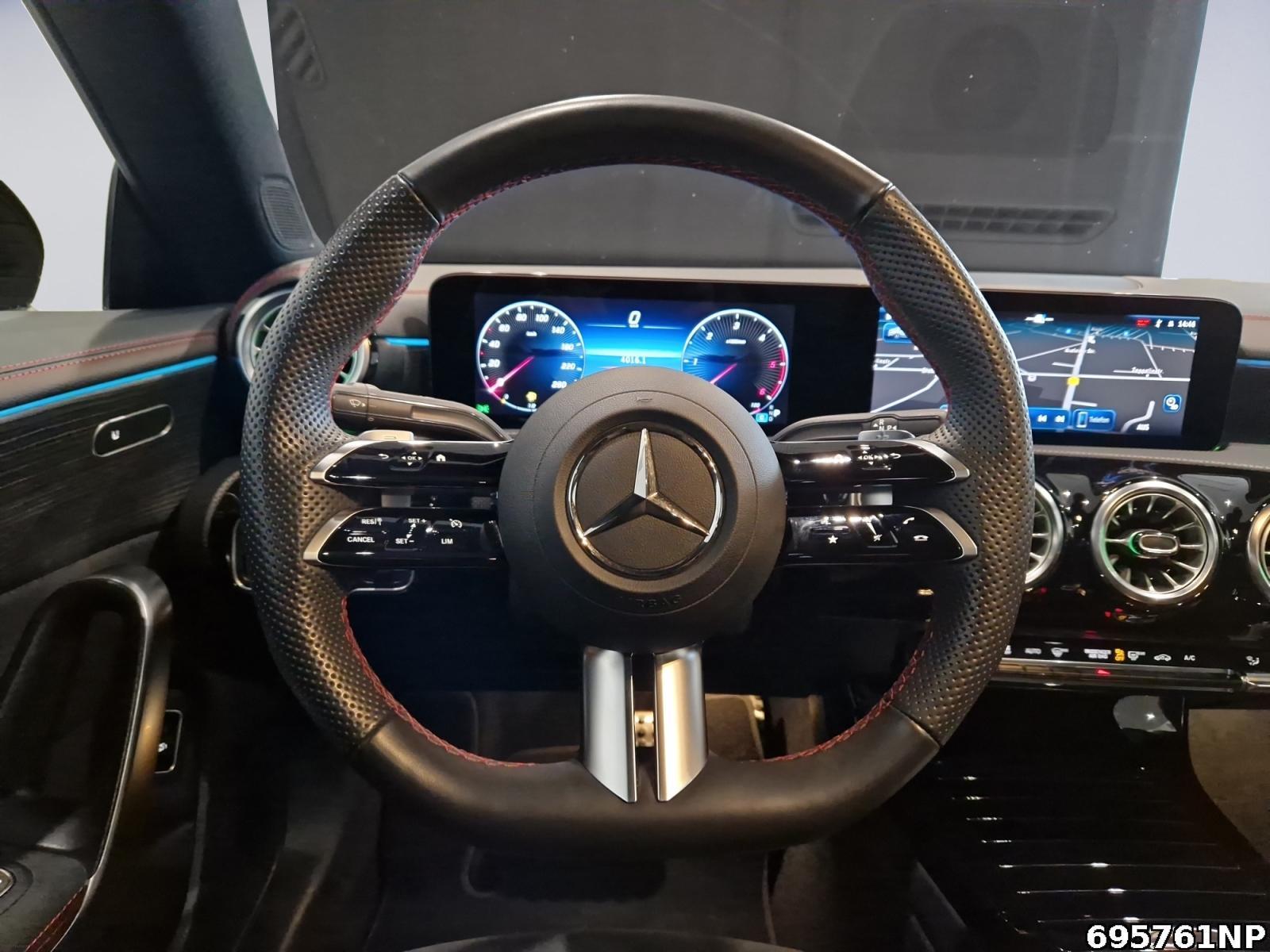 Fahrzeugabbildung Mercedes-Benz CLA 200 d AMG Night Pano KEYLESS Kamera Ambiente