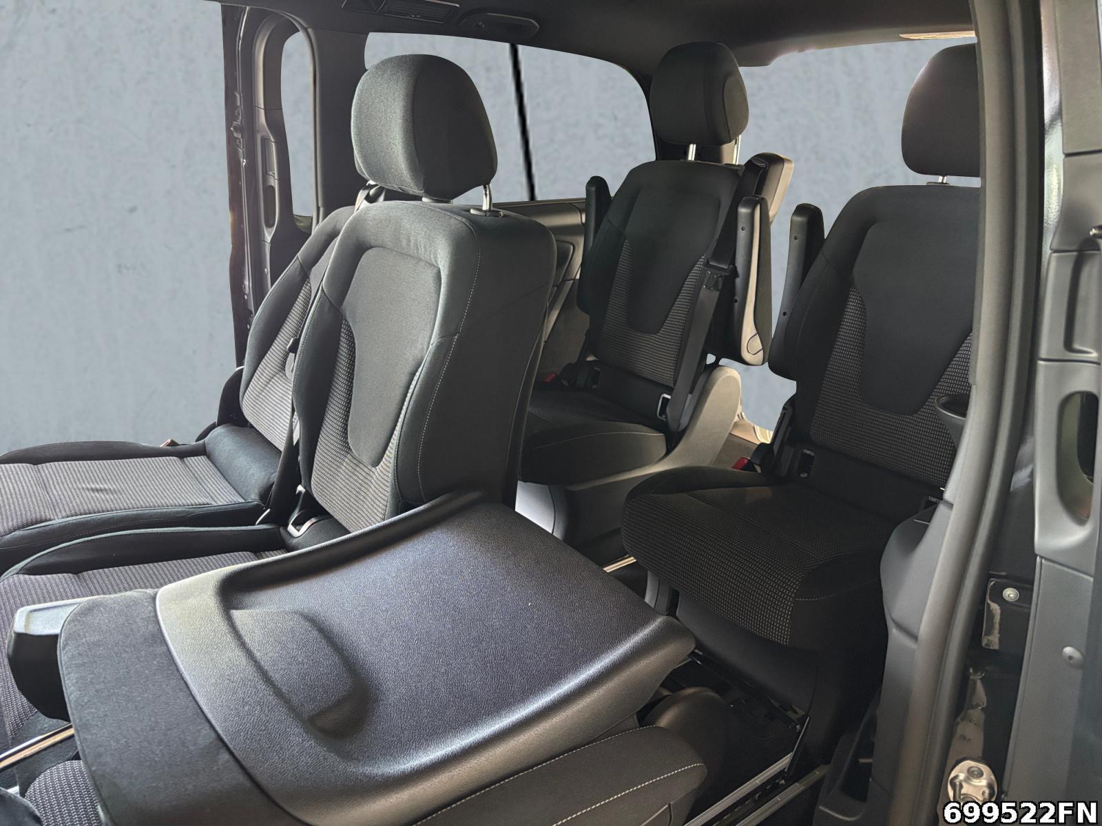 Fahrzeugabbildung Mercedes-Benz V 250 d STYLE L*360°*Distronic*2x E-Türen*LED*