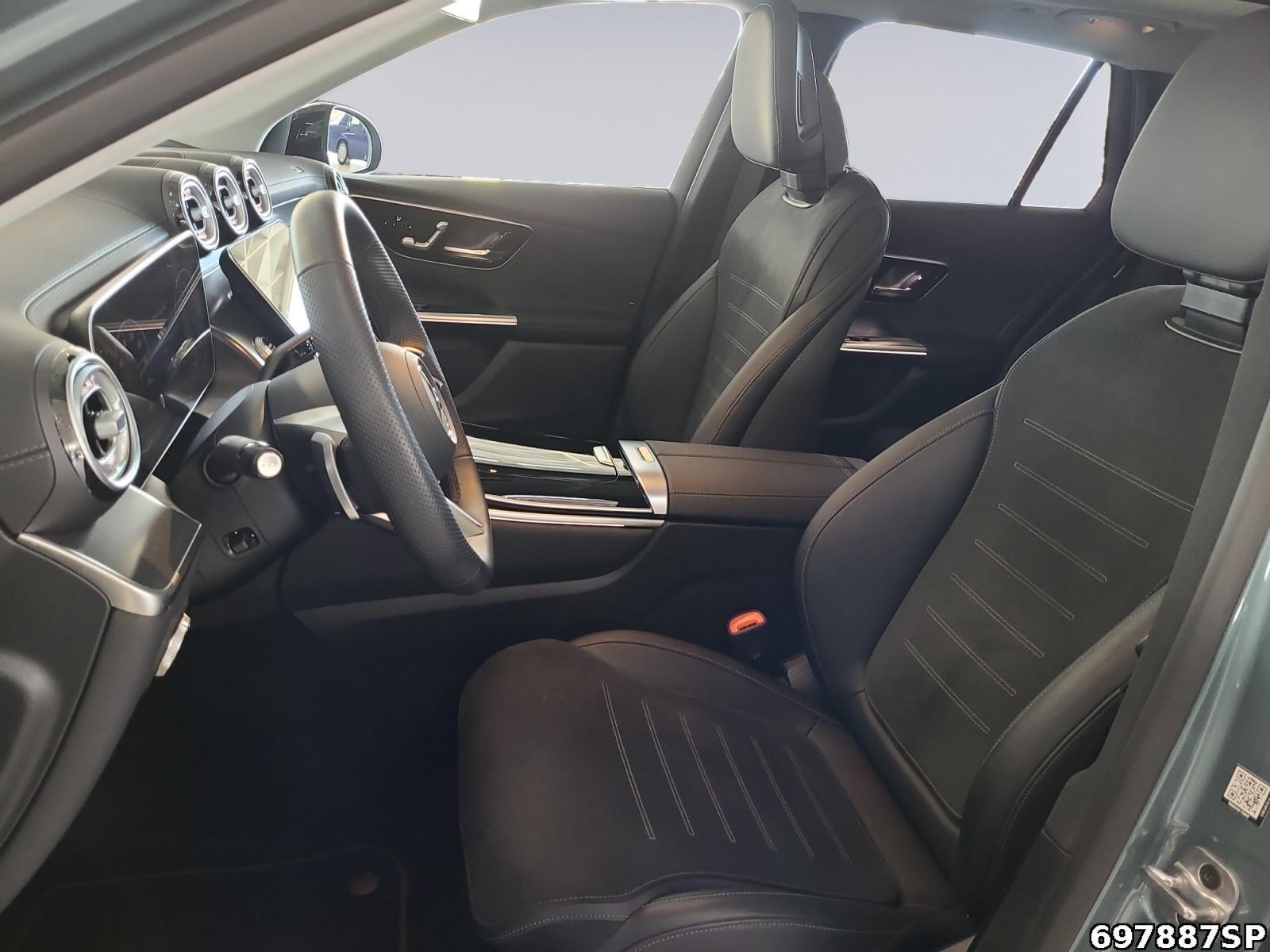 Fahrzeugabbildung Mercedes-Benz GLC 300 de 4M AMG Pano DIGITAL LIGHT AHK Memory