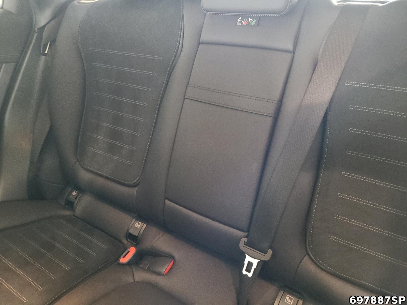 Fahrzeugabbildung Mercedes-Benz GLC 300 de 4M AMG Pano DIGITAL LIGHT AHK Memory