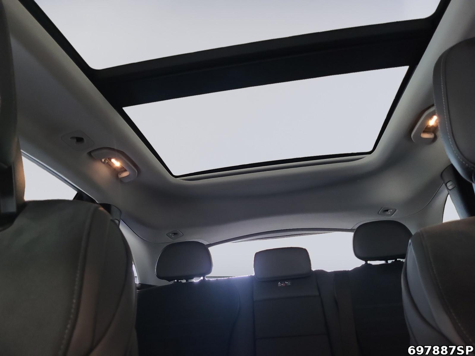 Fahrzeugabbildung Mercedes-Benz GLC 300 de 4M AMG Pano DIGITAL LIGHT AHK Memory