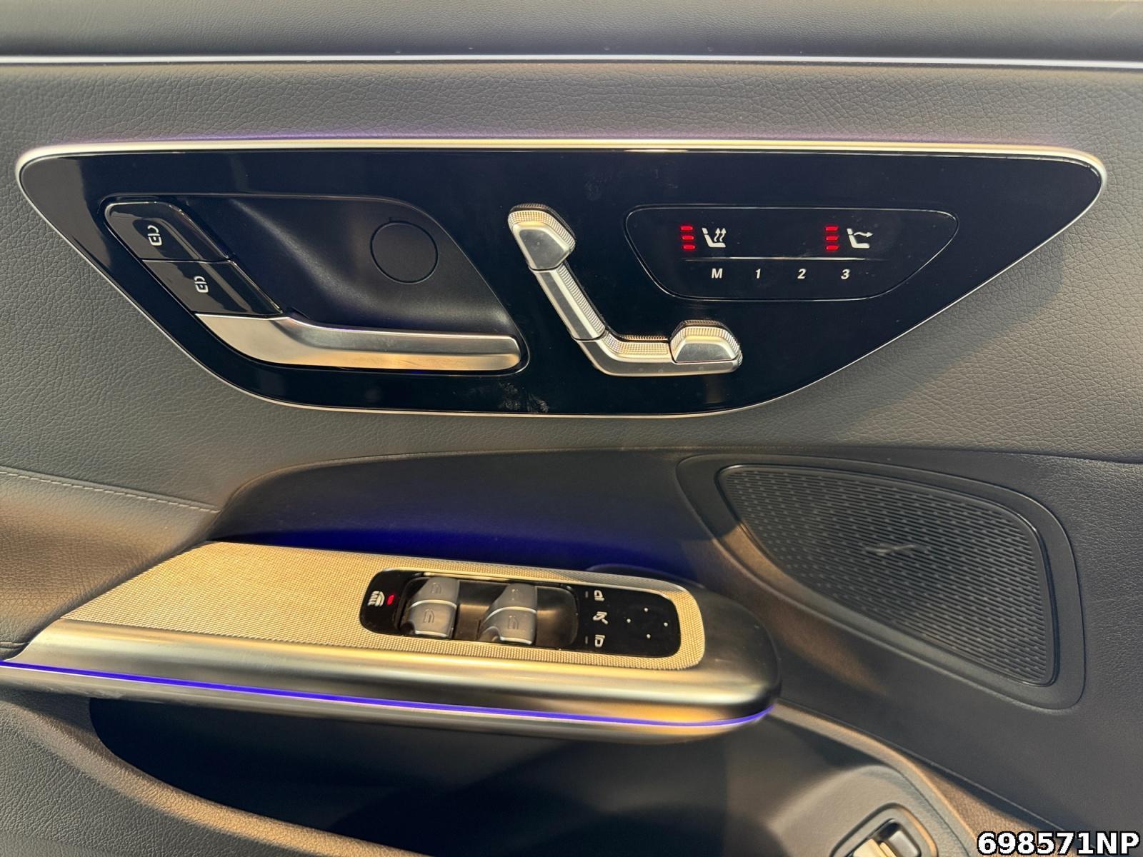 Fahrzeugabbildung Mercedes-Benz CLE 220 d Cabrio AMG Keyless Kamera LED Memory.