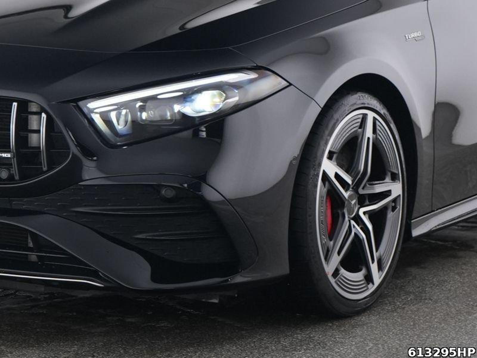 Fahrzeugabbildung Mercedes-Benz A 35 AMG 4M Pano Burmester Keyless Multibeam DAB