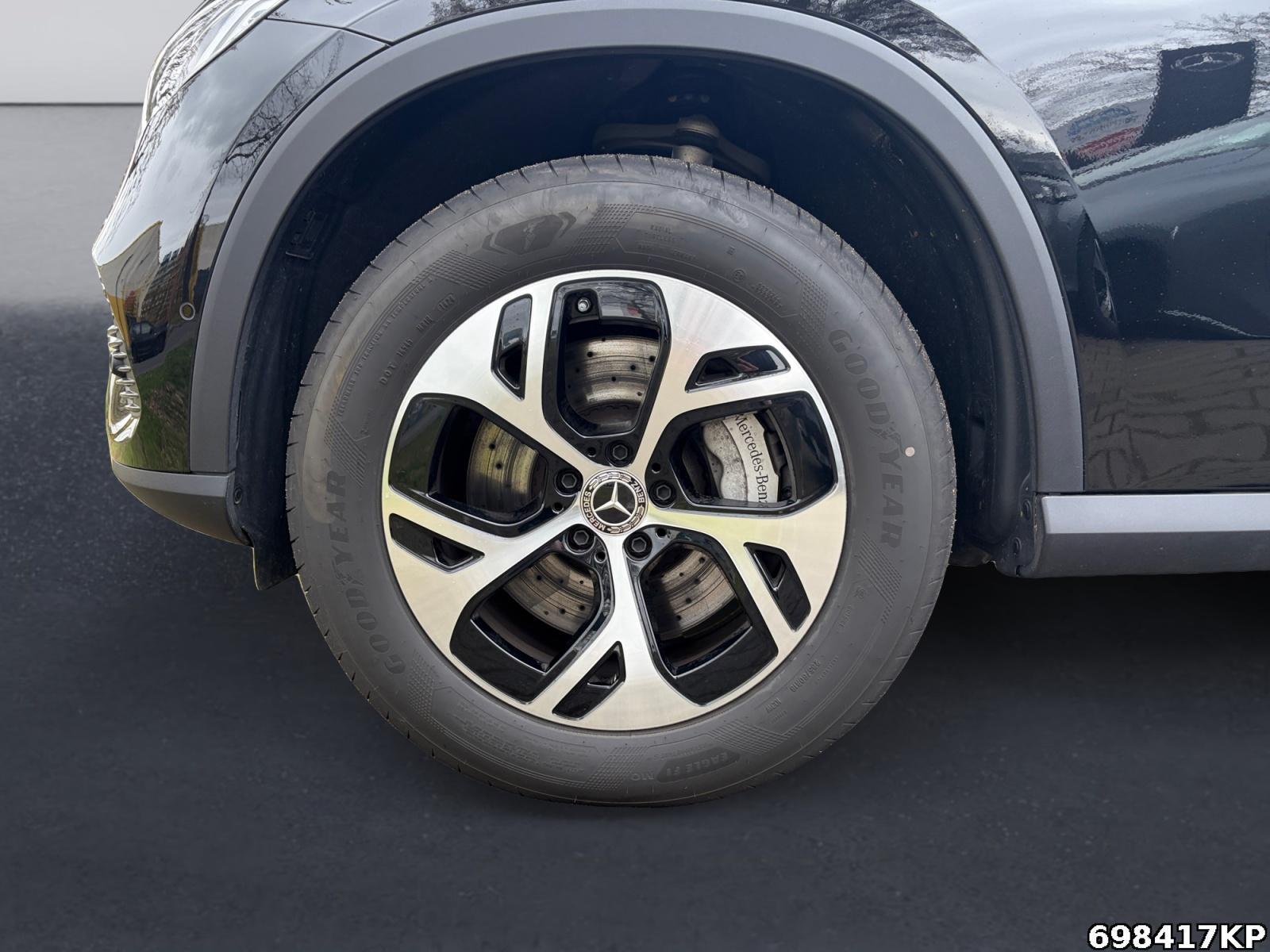 Fahrzeugabbildung Mercedes-Benz GLC 300 de 4M Avantgarde AHK Memory 360° Distron