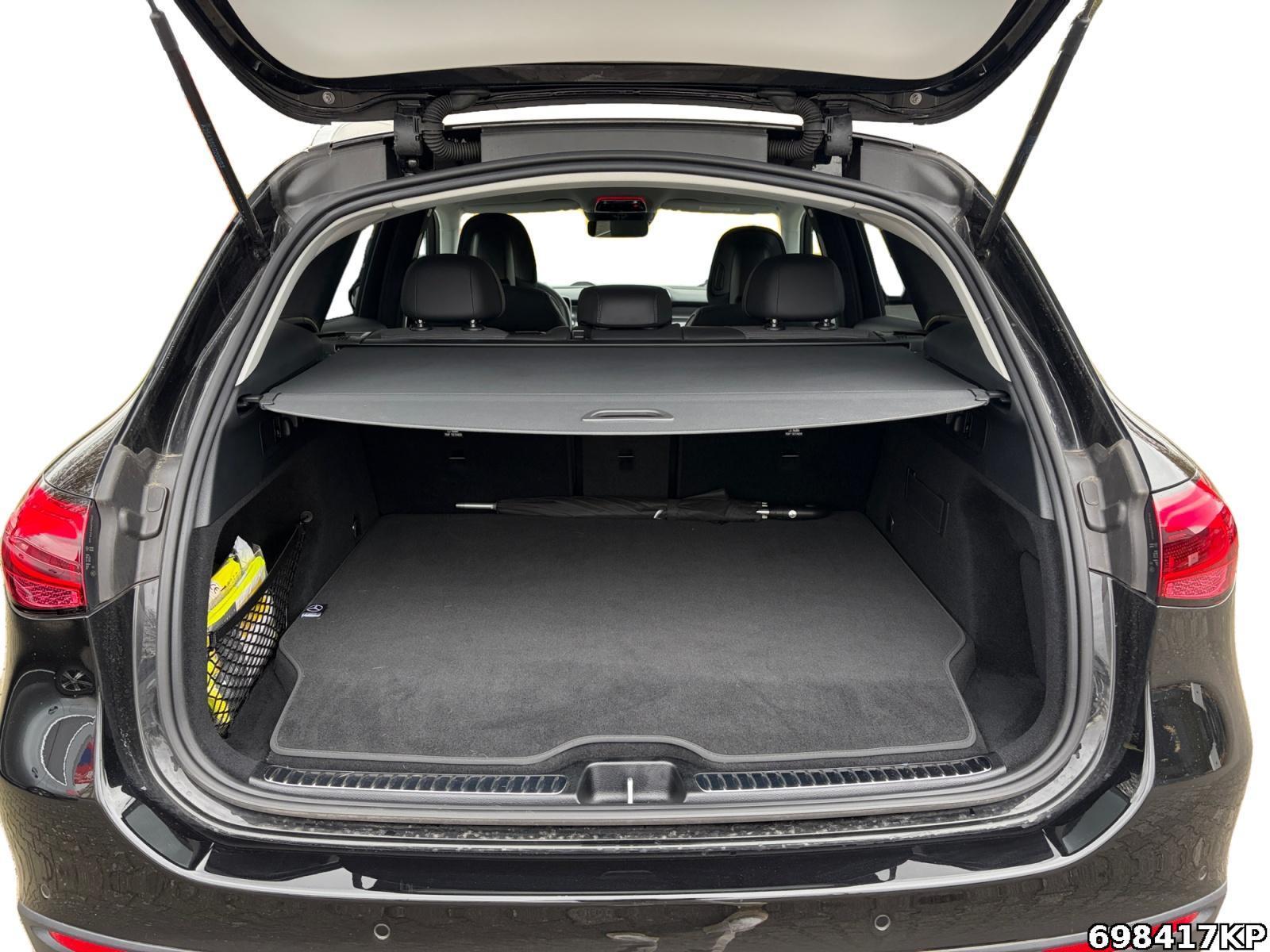 Fahrzeugabbildung Mercedes-Benz GLC 300 de 4M Avantgarde AHK Memory 360° Distron