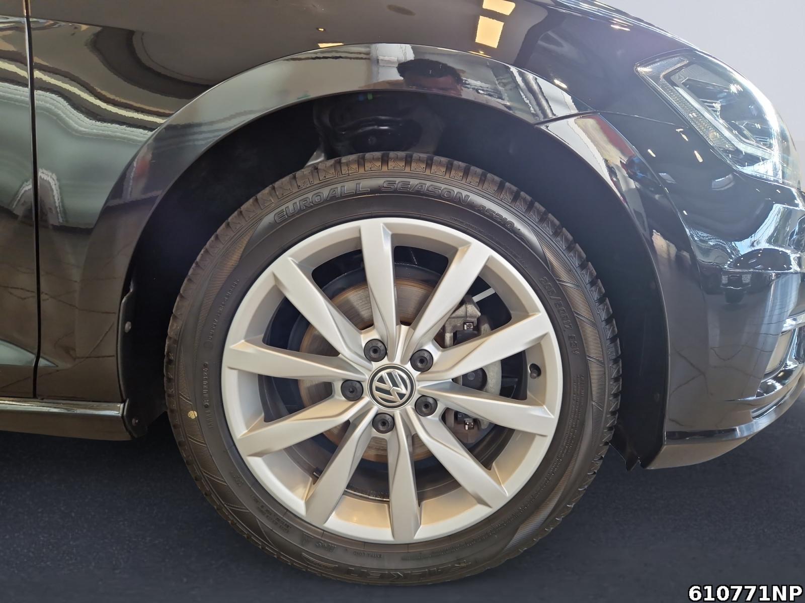 Fahrzeugabbildung Volkswagen Golf VII 1.5 TSI Highline Navi LED Business Pa.