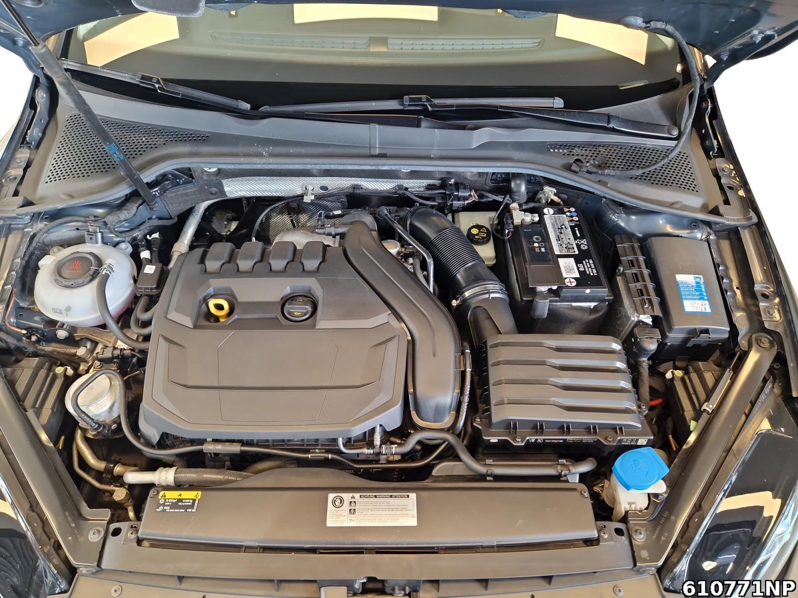 Fahrzeugabbildung Volkswagen Golf VII 1.5 TSI Highline Navi LED Business Pa.