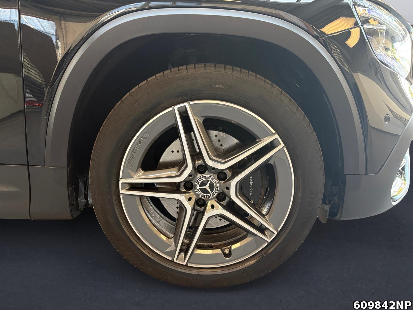 Fahrzeugabbildung Mercedes-Benz GLB 200 d AMG AHK Kamera Easypack LED Adv.Sound