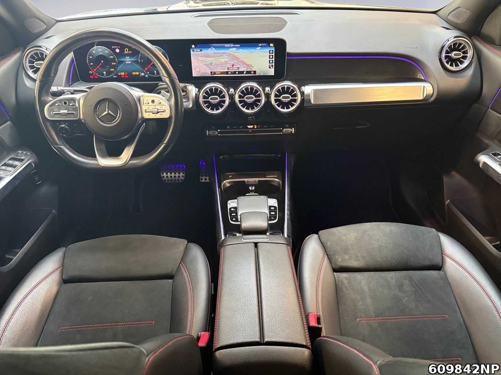 Fahrzeugabbildung Mercedes-Benz GLB 200 d AMG AHK Kamera Easypack LED Adv.Sound