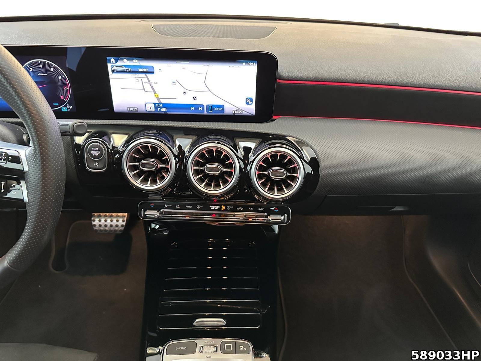 Fahrzeugabbildung Mercedes-Benz A 200 AMG *AHK Distronic Kamera Ambiente Keyless