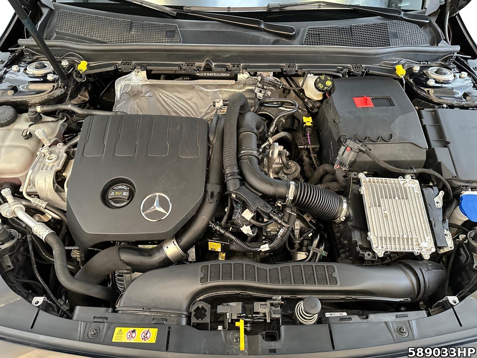 Fahrzeugabbildung Mercedes-Benz A 200 AMG *AHK Distronic Kamera Ambiente Keyless