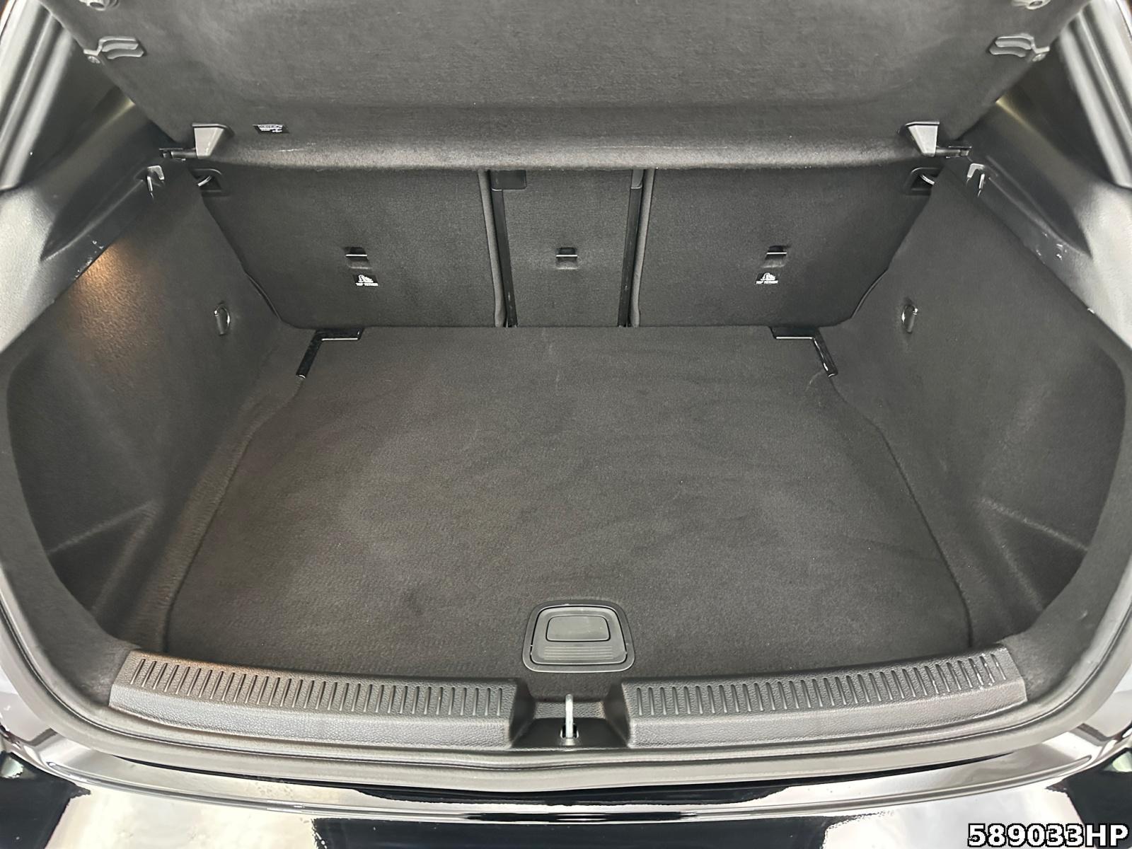 Fahrzeugabbildung Mercedes-Benz A 200 AMG *AHK Distronic Kamera Ambiente Keyless
