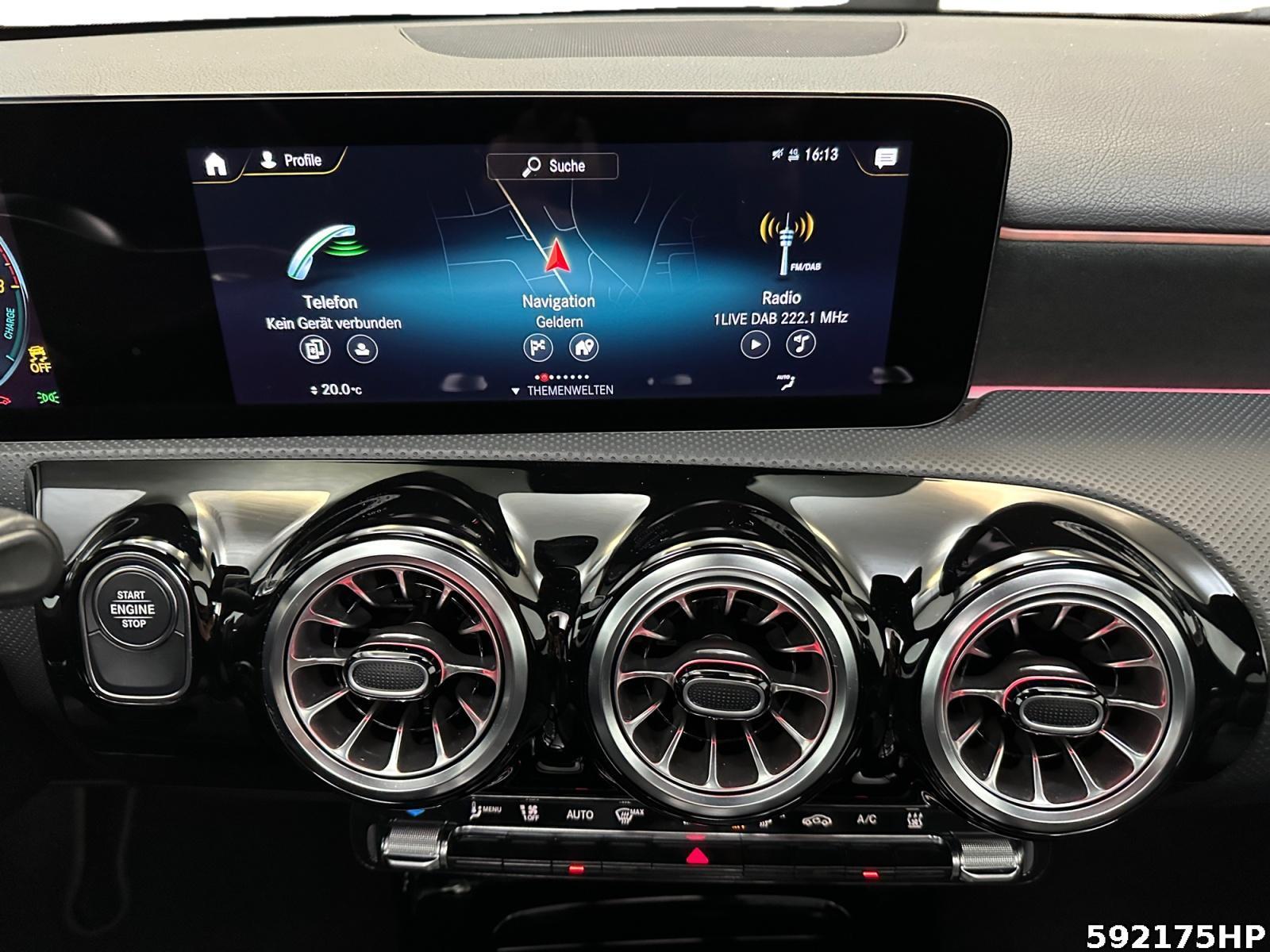 Fahrzeugabbildung Mercedes-Benz A 250 Limousine AMG NIGHT Pano KEYLESS