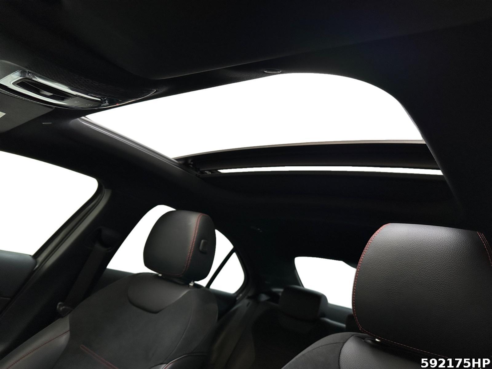 Fahrzeugabbildung Mercedes-Benz A 250 Limousine AMG NIGHT Pano KEYLESS