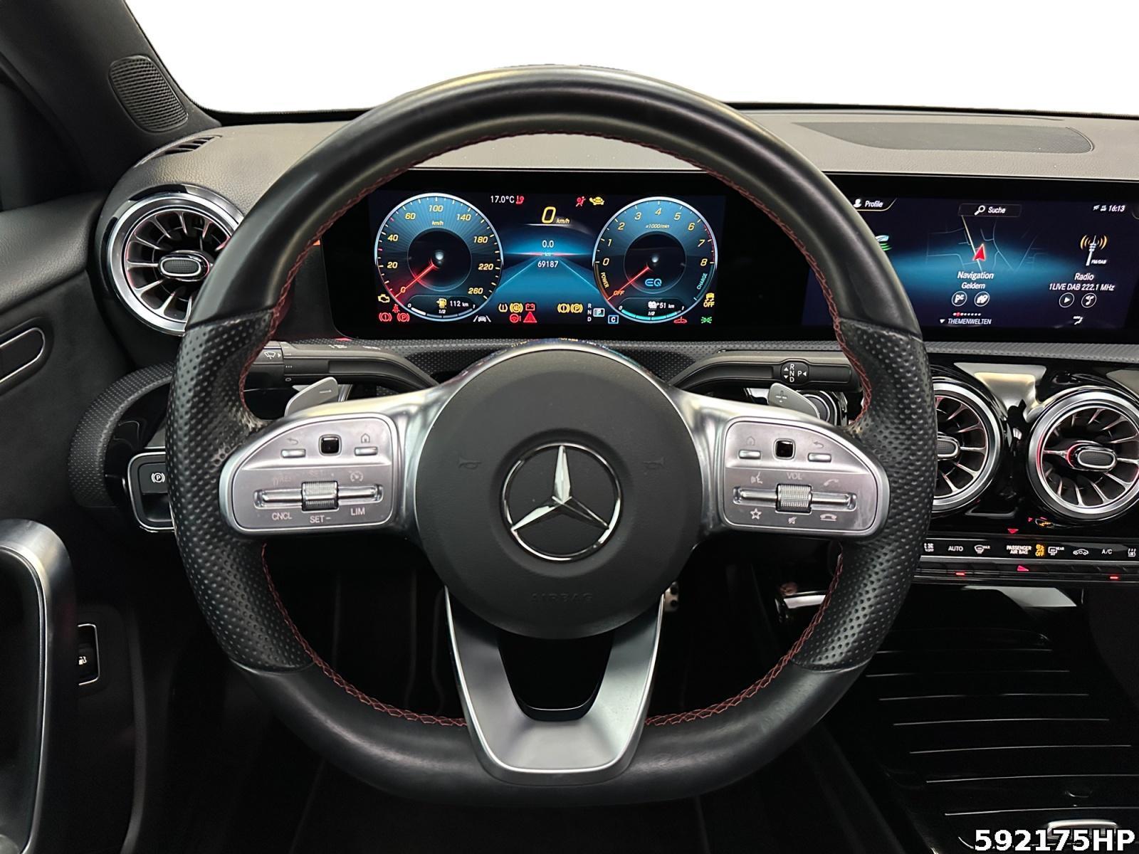 Fahrzeugabbildung Mercedes-Benz A 250 Limousine AMG NIGHT Pano KEYLESS