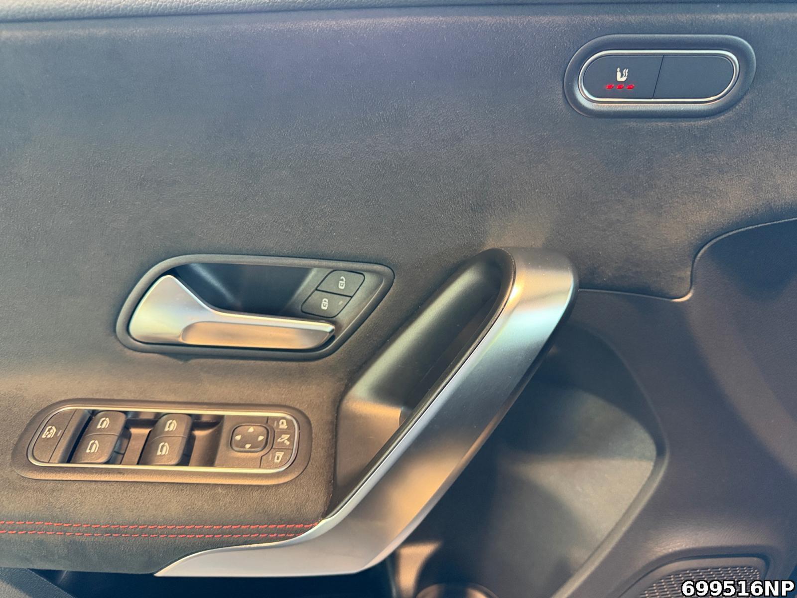 Fahrzeugabbildung Mercedes-Benz A 200 d AMG Pano-SD KeylessGO 18