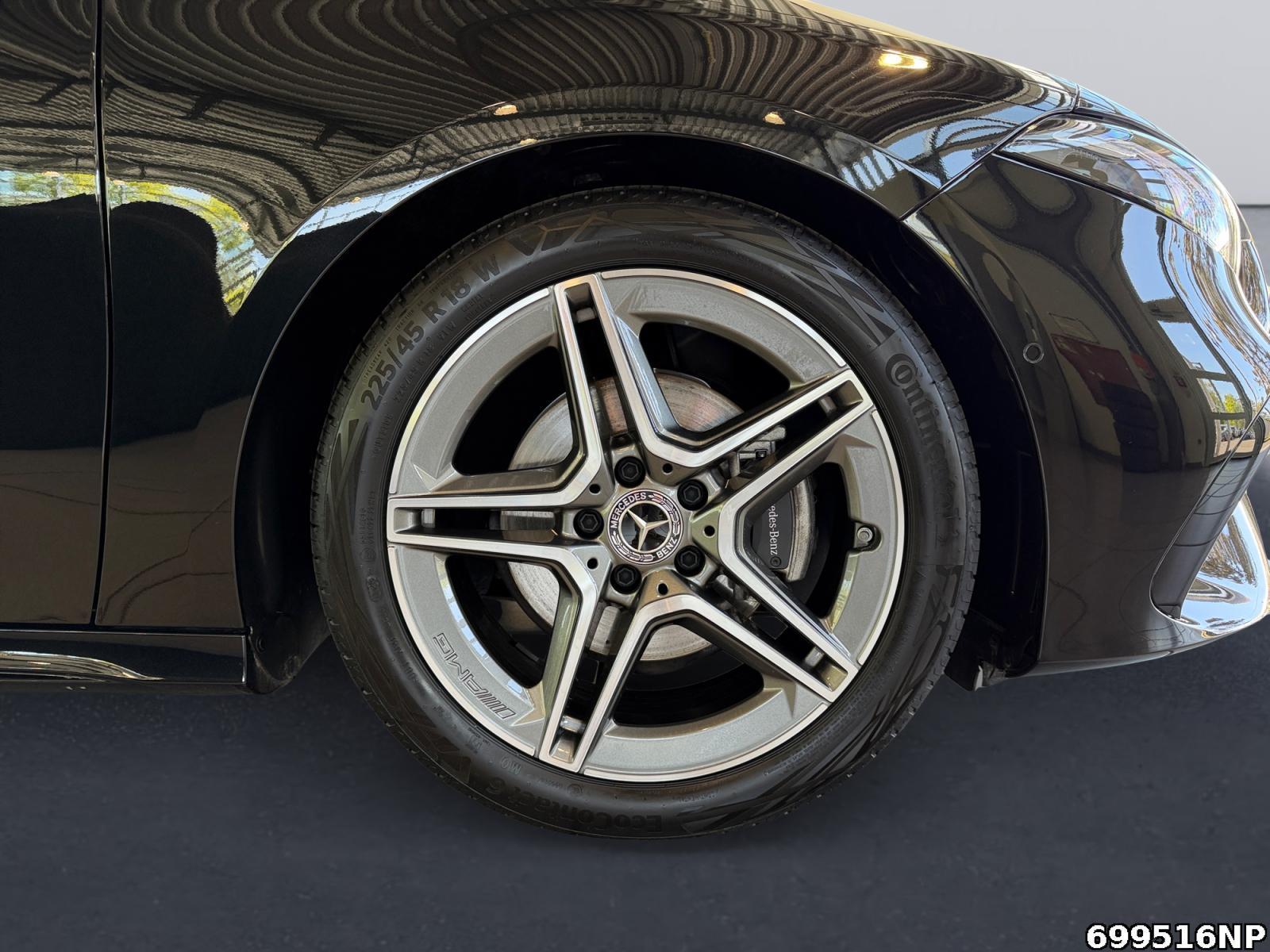 Fahrzeugabbildung Mercedes-Benz A 200 d AMG Pano-SD KeylessGO 18