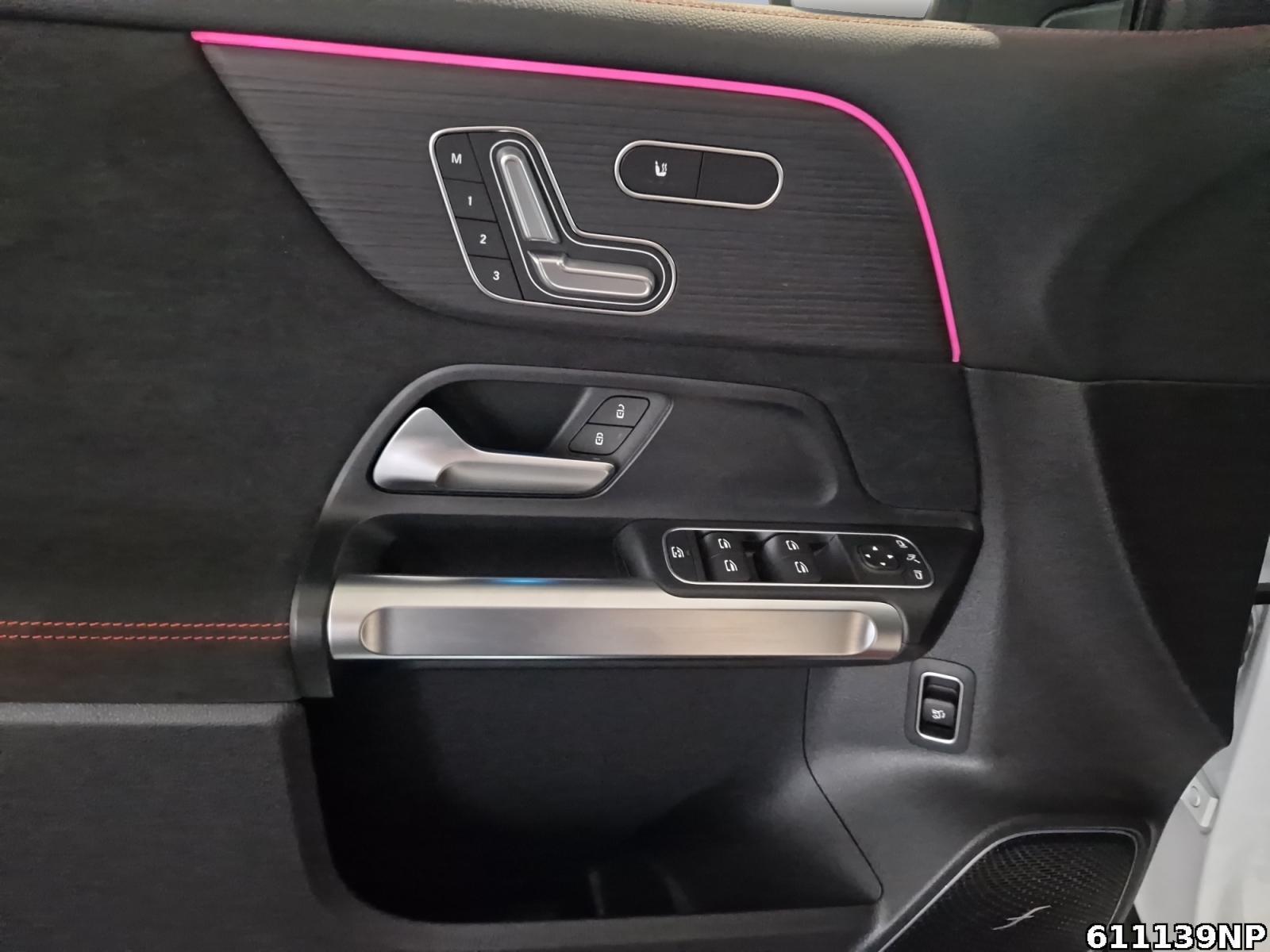 Fahrzeugabbildung Mercedes-Benz EQB 4M AMG AHK Distronic360° Memory Panorama