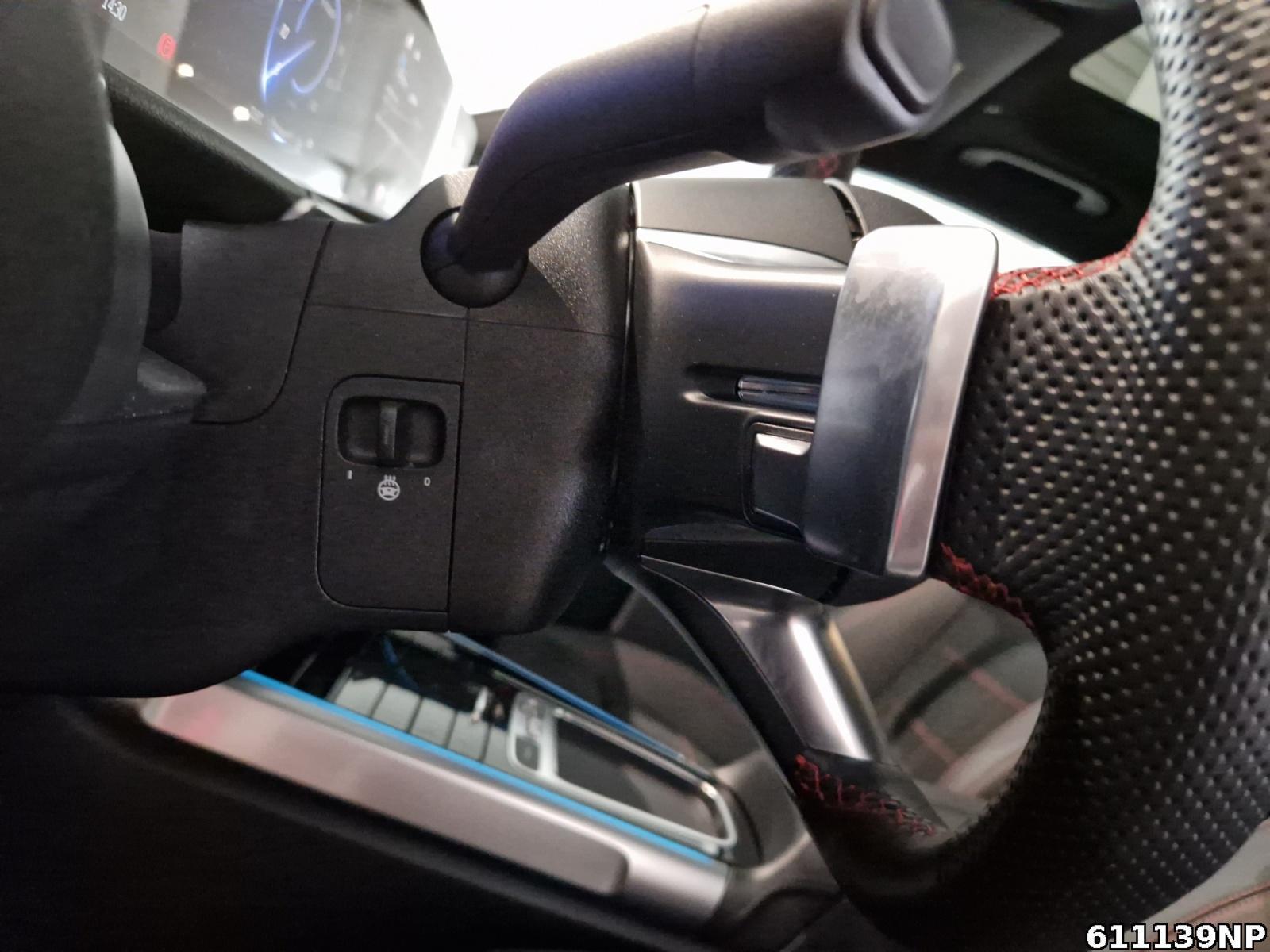 Fahrzeugabbildung Mercedes-Benz EQB 4M AMG AHK Distronic360° Memory Panorama