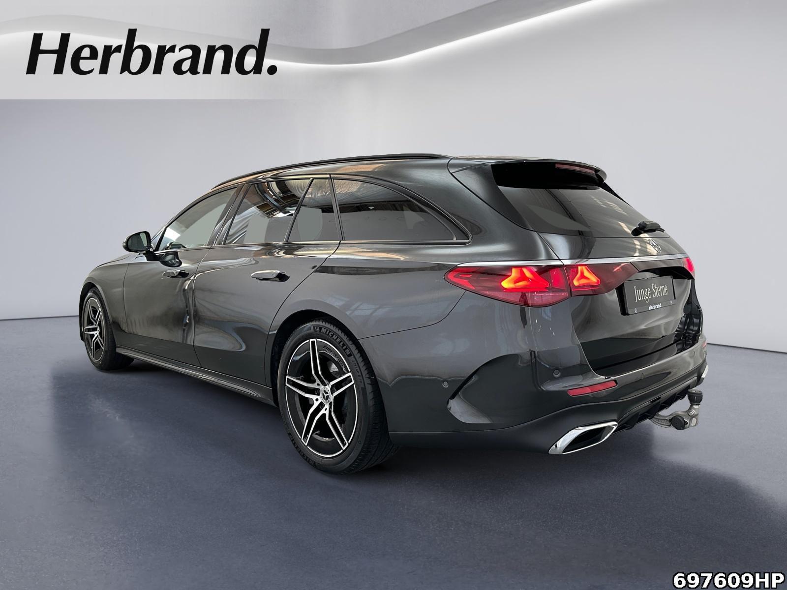 Fahrzeugabbildung Mercedes-Benz E 220 d T AMG DISTRONIC AHK Night-Paket CarPlay