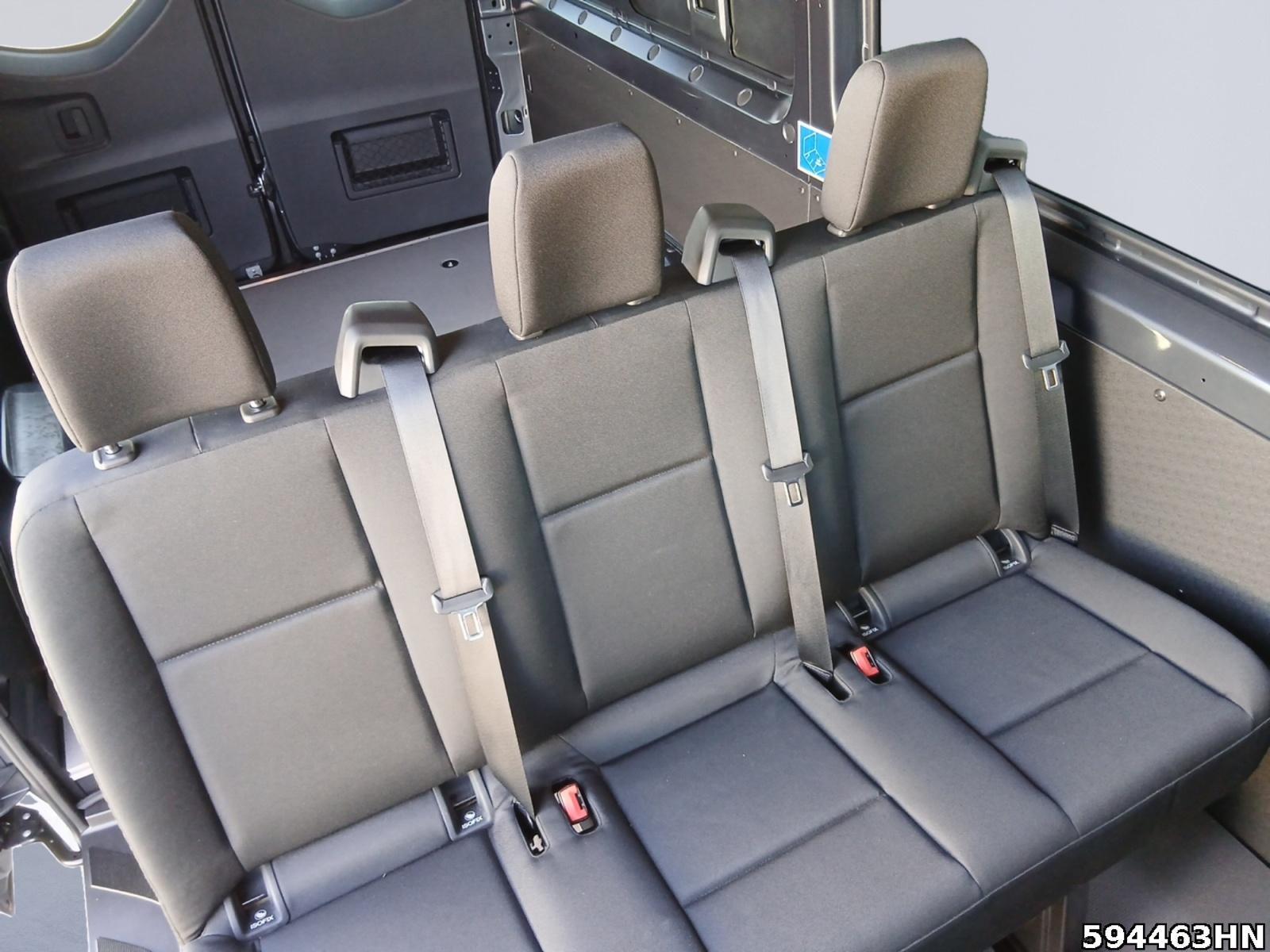 Fahrzeugabbildung Mercedes-Benz Sprinter 319 CDI 6 Zyl. 37300Km!! 7-G*Distro*AHK
