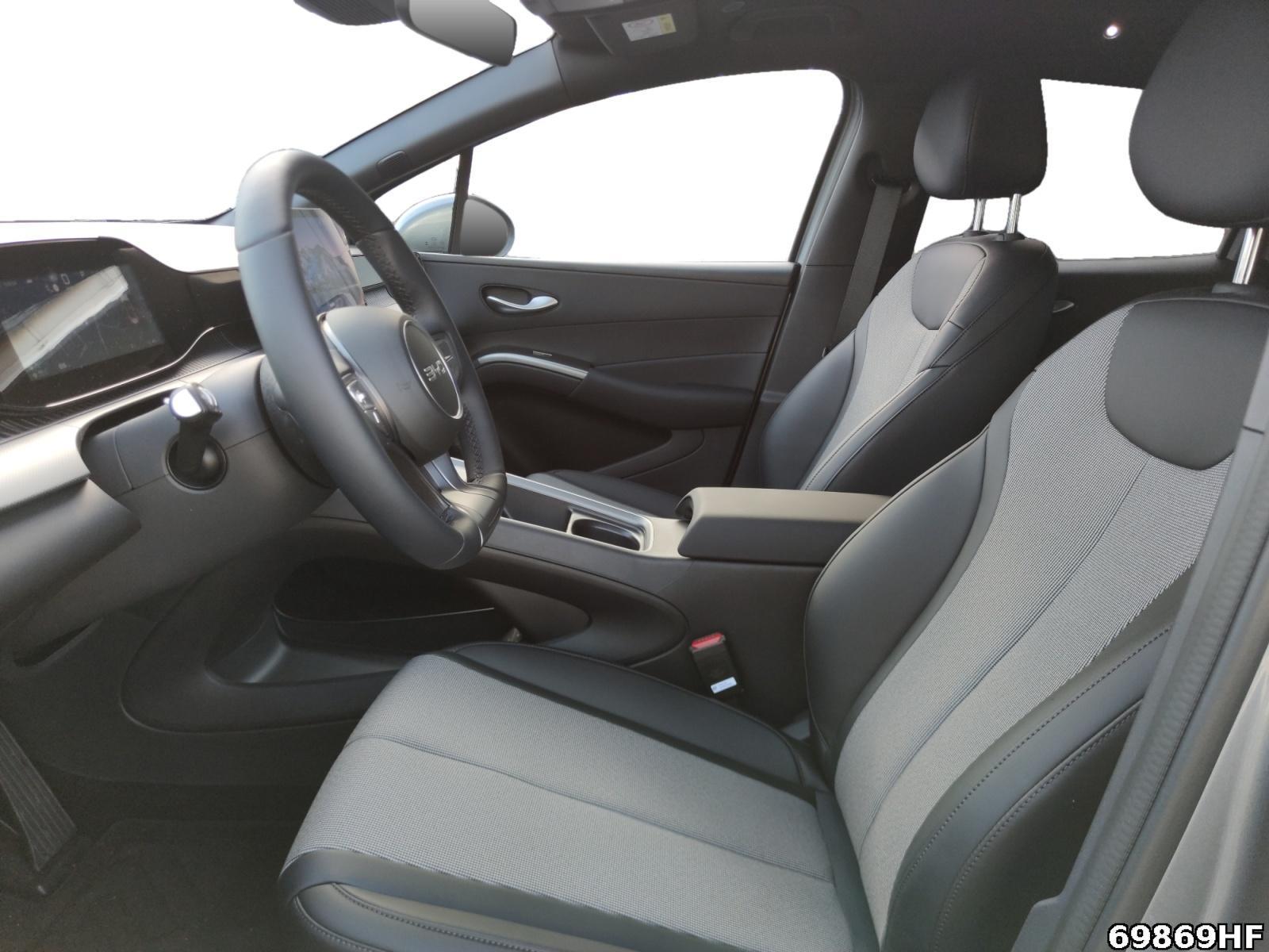 Fahrzeugabbildung BYD Dolphin G DM-i Comfort HUD V2L 105 km elektrisch