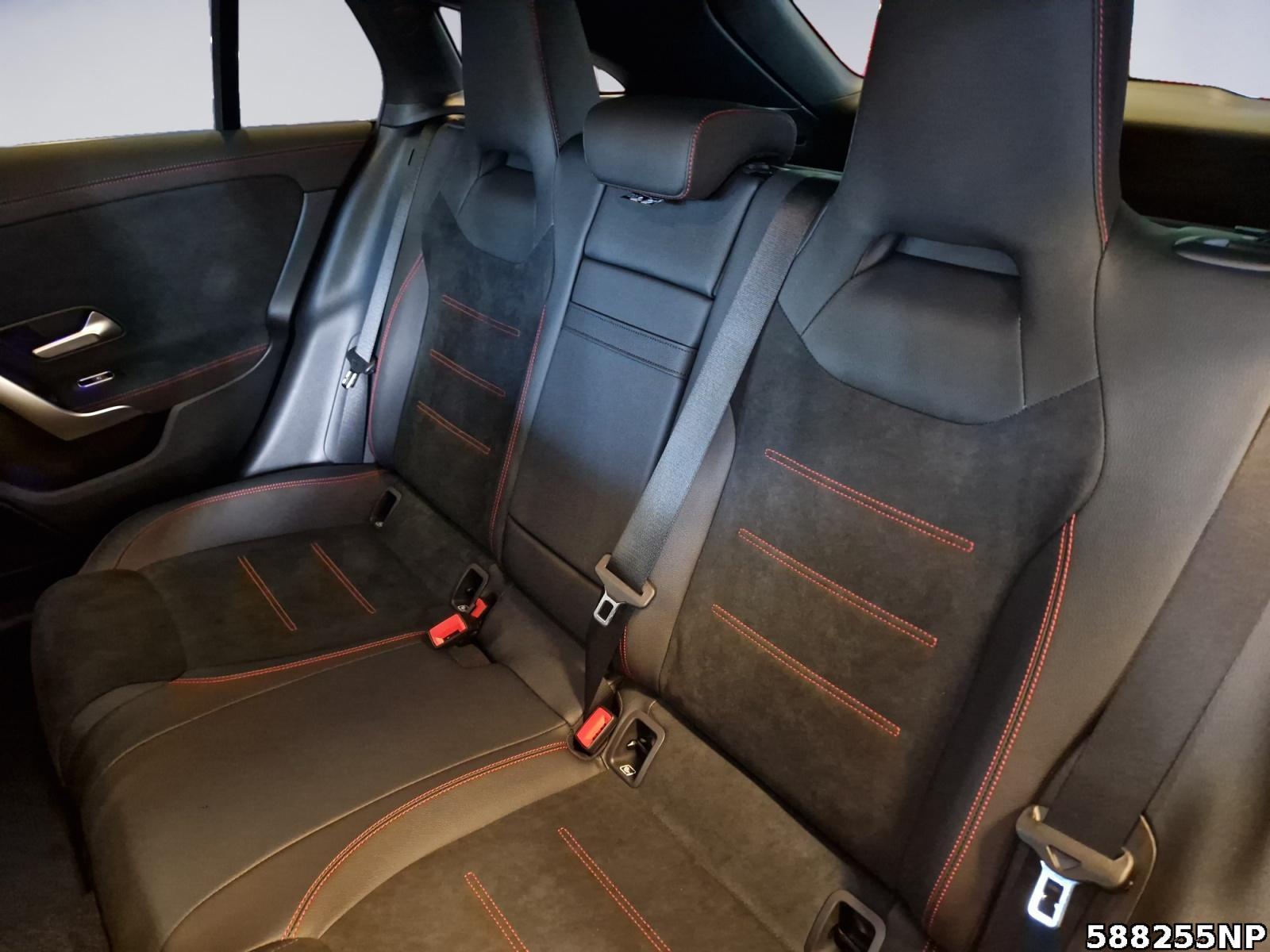 Fahrzeugabbildung Mercedes-Benz CLA 200 Shooting Brake AMG+STHZ+360°+MULTI+GUARD+MEMO+DISTR
