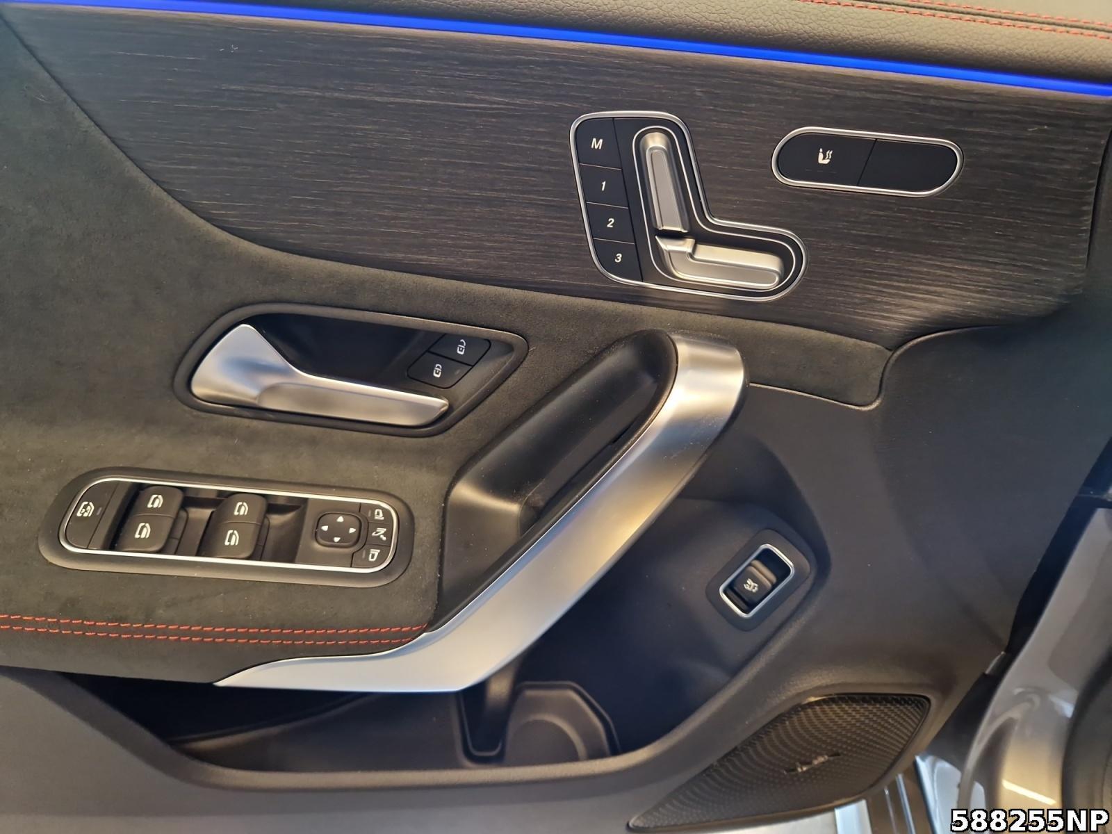 Fahrzeugabbildung Mercedes-Benz CLA 200 Shooting Brake AMG+STHZ+360°+MULTI+GUARD+MEMO+DISTR
