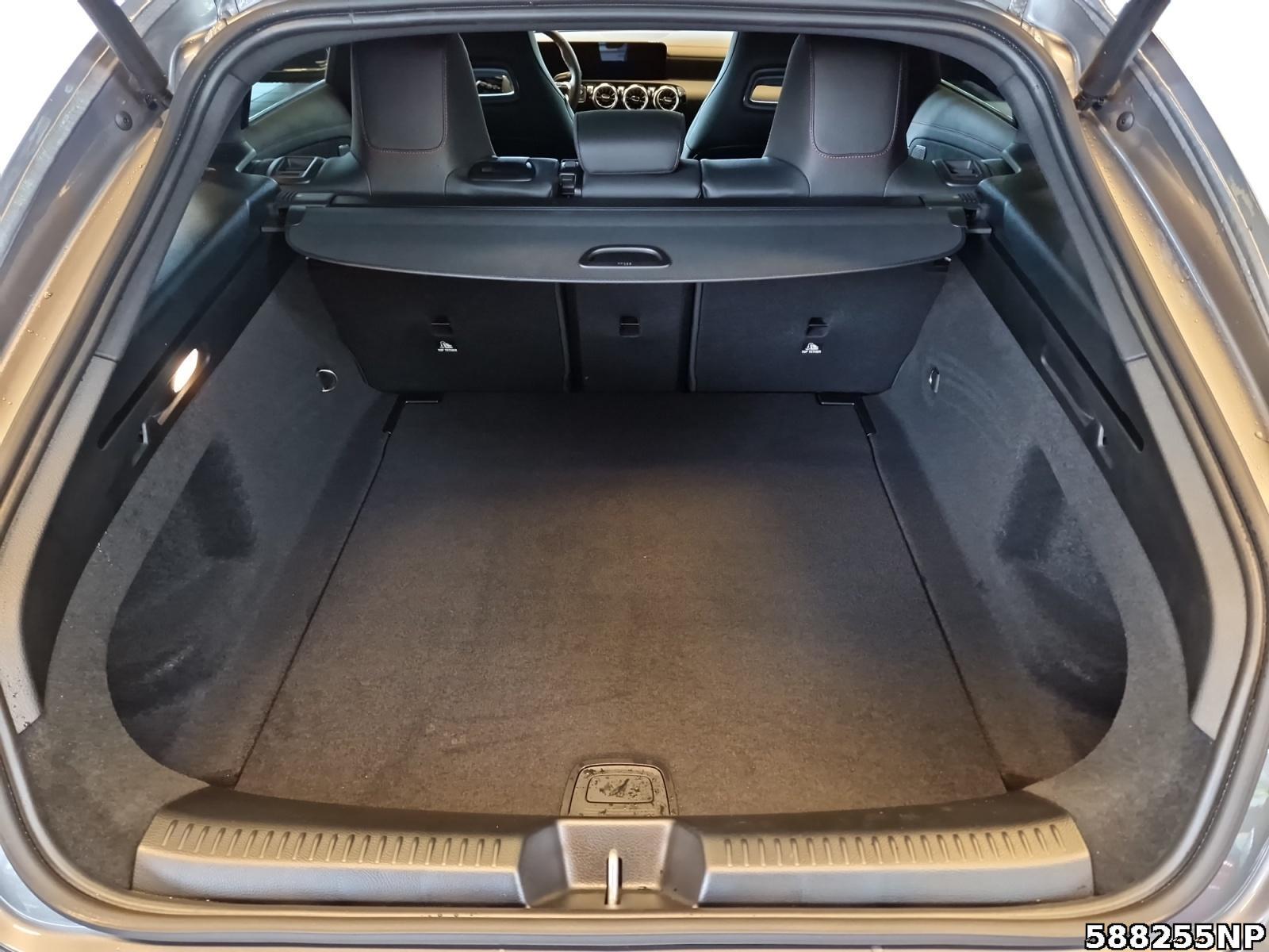 Fahrzeugabbildung Mercedes-Benz CLA 200 Shooting Brake AMG+STHZ+360°+MULTI+GUARD+MEMO+DISTR