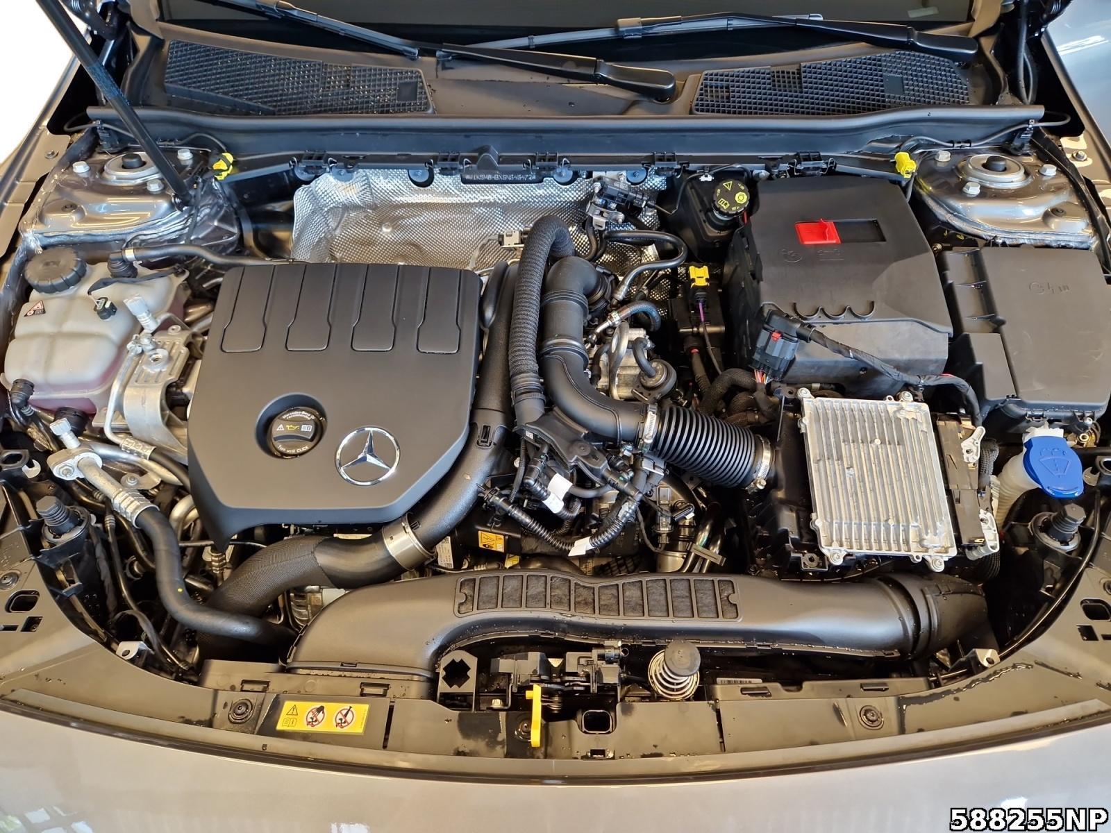 Fahrzeugabbildung Mercedes-Benz CLA 200 Shooting Brake AMG+STHZ+360°+MULTI+GUARD+MEMO+DISTR