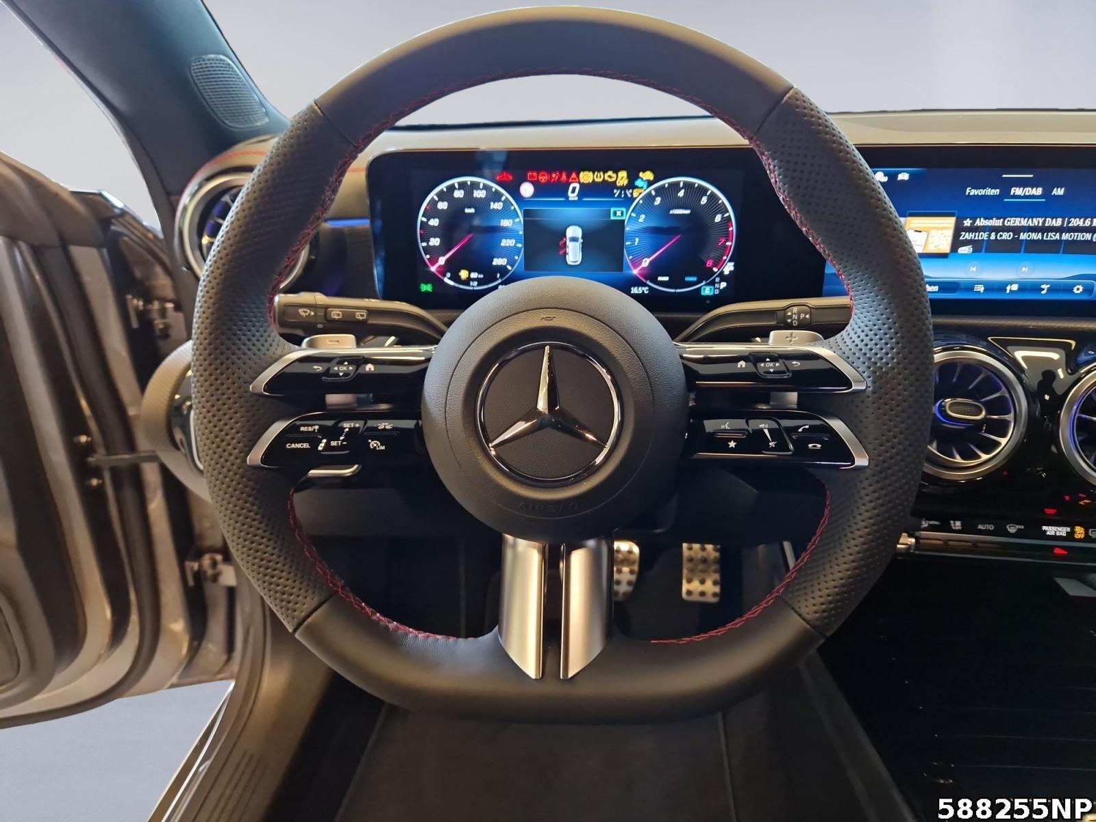 Fahrzeugabbildung Mercedes-Benz CLA 200 Shooting Brake AMG+STHZ+360°+MULTI+GUARD+MEMO+DISTR