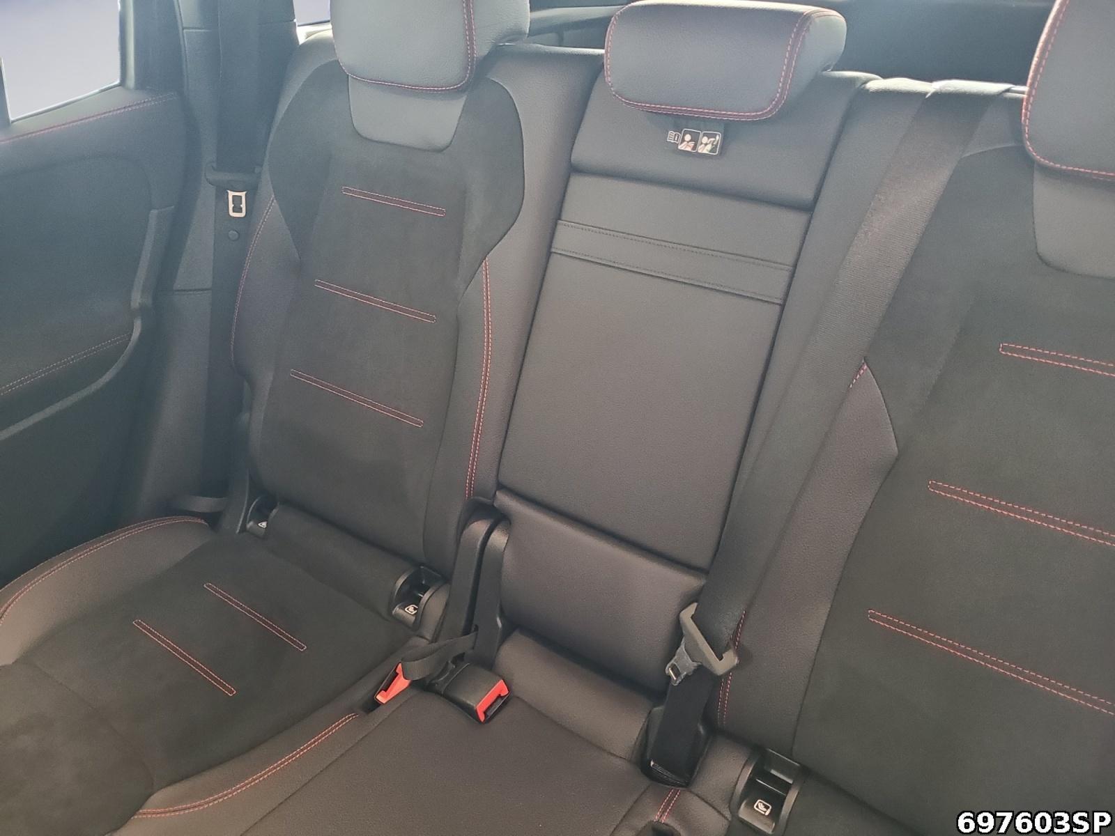 Fahrzeugabbildung Mercedes-Benz GLB 200 d AMG NIGHT AHK DISTRONIC MBEAM