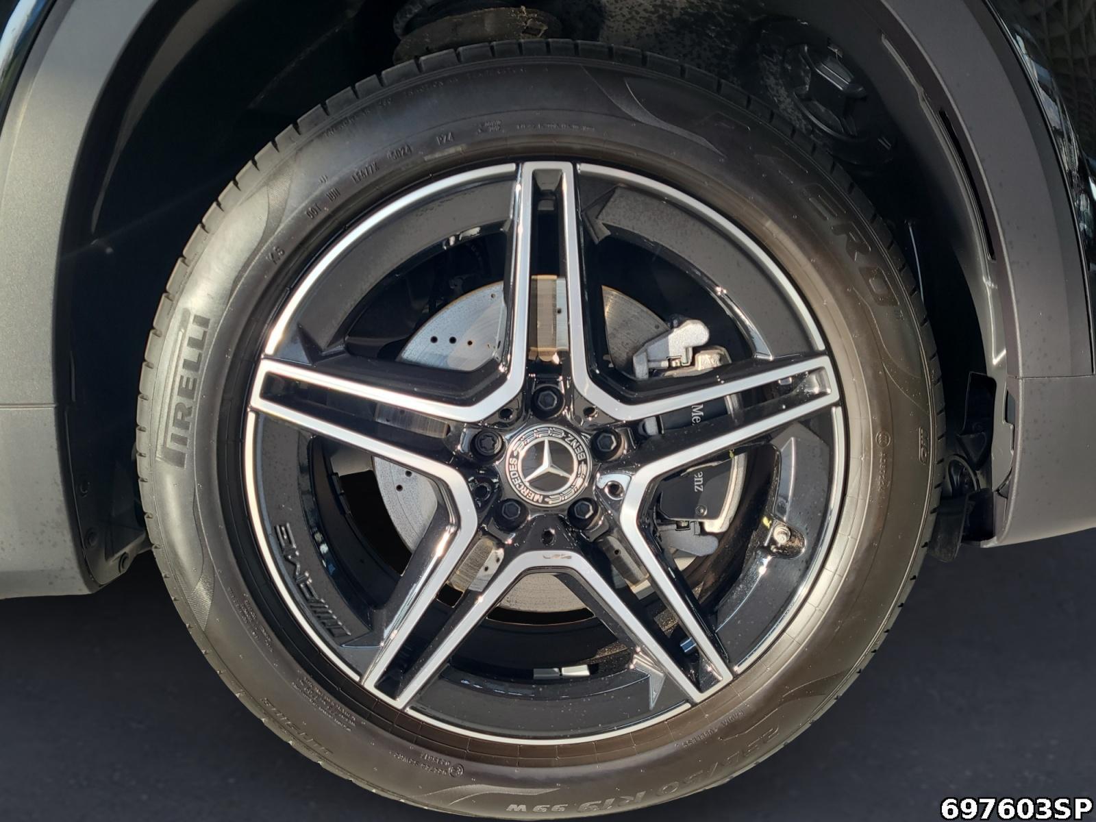 Fahrzeugabbildung Mercedes-Benz GLB 200 d AMG NIGHT AHK DISTRONIC MBEAM