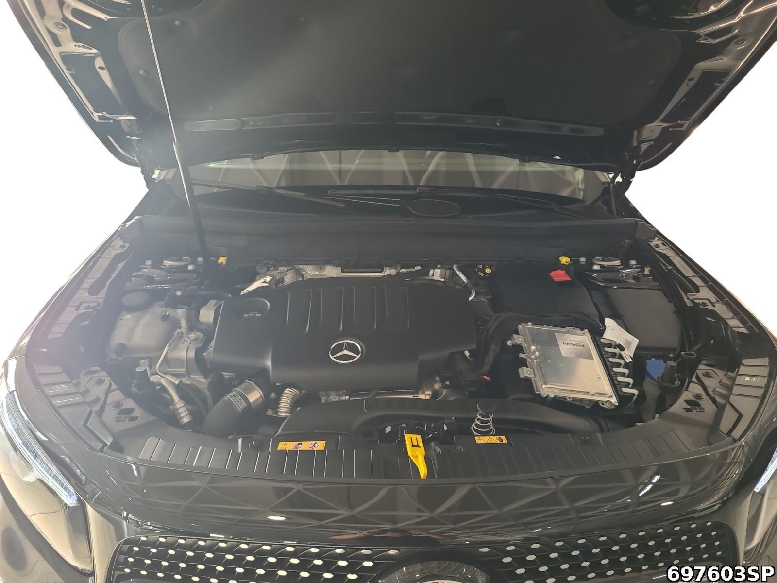 Fahrzeugabbildung Mercedes-Benz GLB 200 d AMG NIGHT AHK DISTRONIC MBEAM