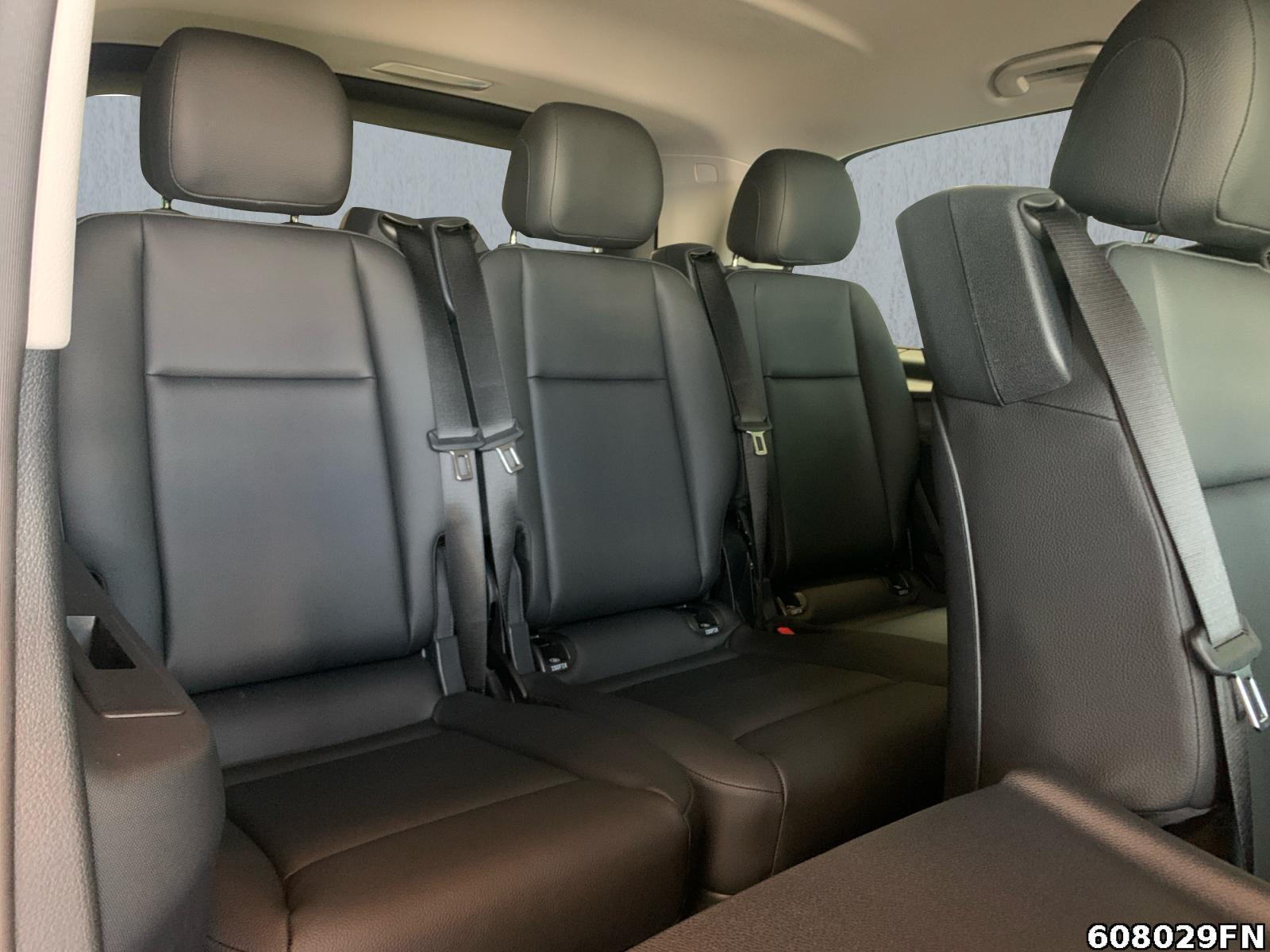 Fahrzeugabbildung Mercedes-Benz Vito 116 TOURER SELECT *MULTIBEAM*LEDER*9 SITZE*