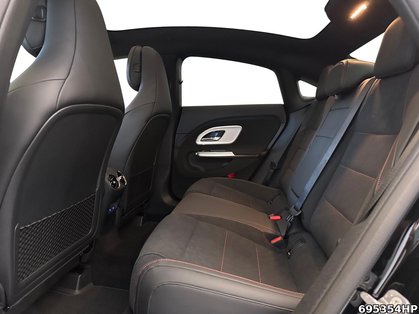 Fahrzeugabbildung Mercedes-Benz CLA 200 +AMG+SUPERSCREEN+NIGHT+MEMORY+PREMIUM++