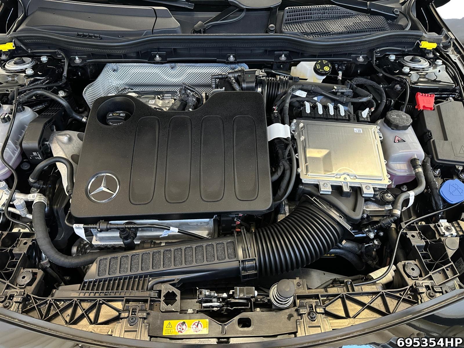 Fahrzeugabbildung Mercedes-Benz CLA 200 +AMG+SUPERSCREEN+NIGHT+MEMORY+PREMIUM++