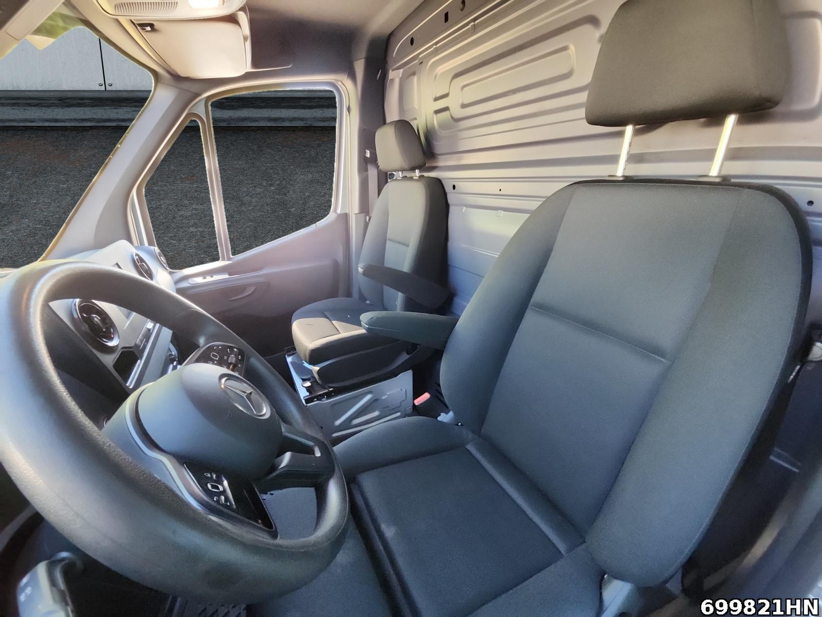 Fahrzeugabbildung Mercedes-Benz Sprinter 214 CDI Kasten*L1H1*Werkstatt*Standhei