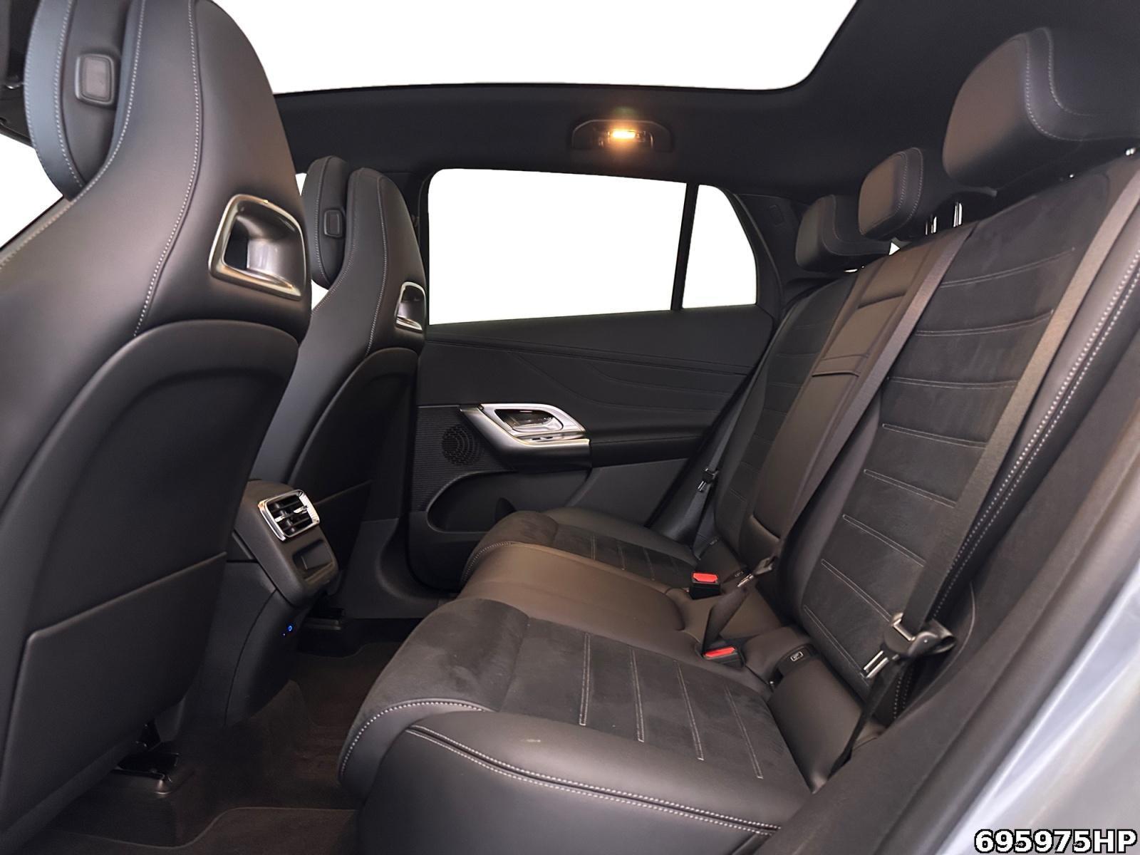 Fahrzeugabbildung Mercedes-Benz GLC 400 4MATIC +AMG+NIGHT+DISTRONIC+CarPlay++
