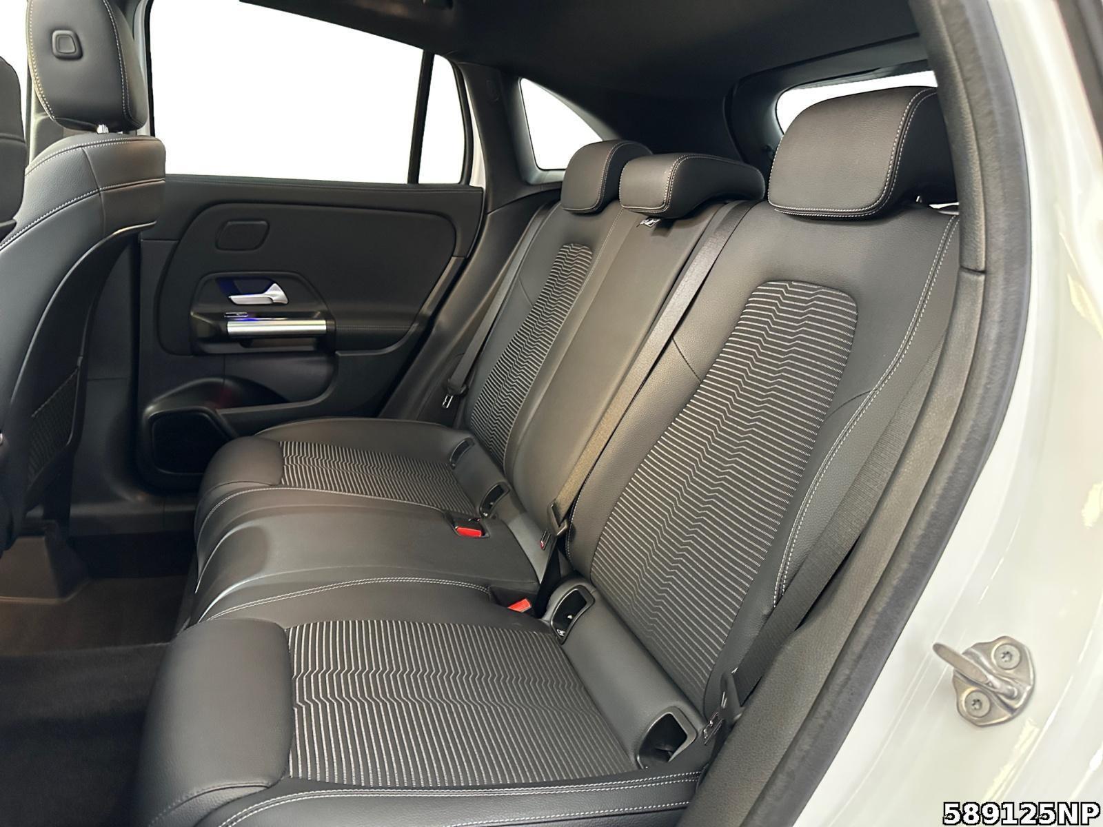 Fahrzeugabbildung Mercedes-Benz GLA 250 Progressive Distronic, Pano, AHK, Night