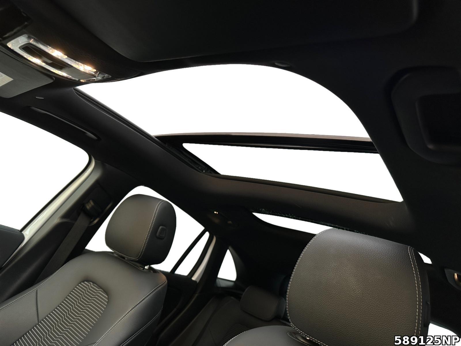 Fahrzeugabbildung Mercedes-Benz GLA 250 Progressive Distronic, Pano, AHK, Night