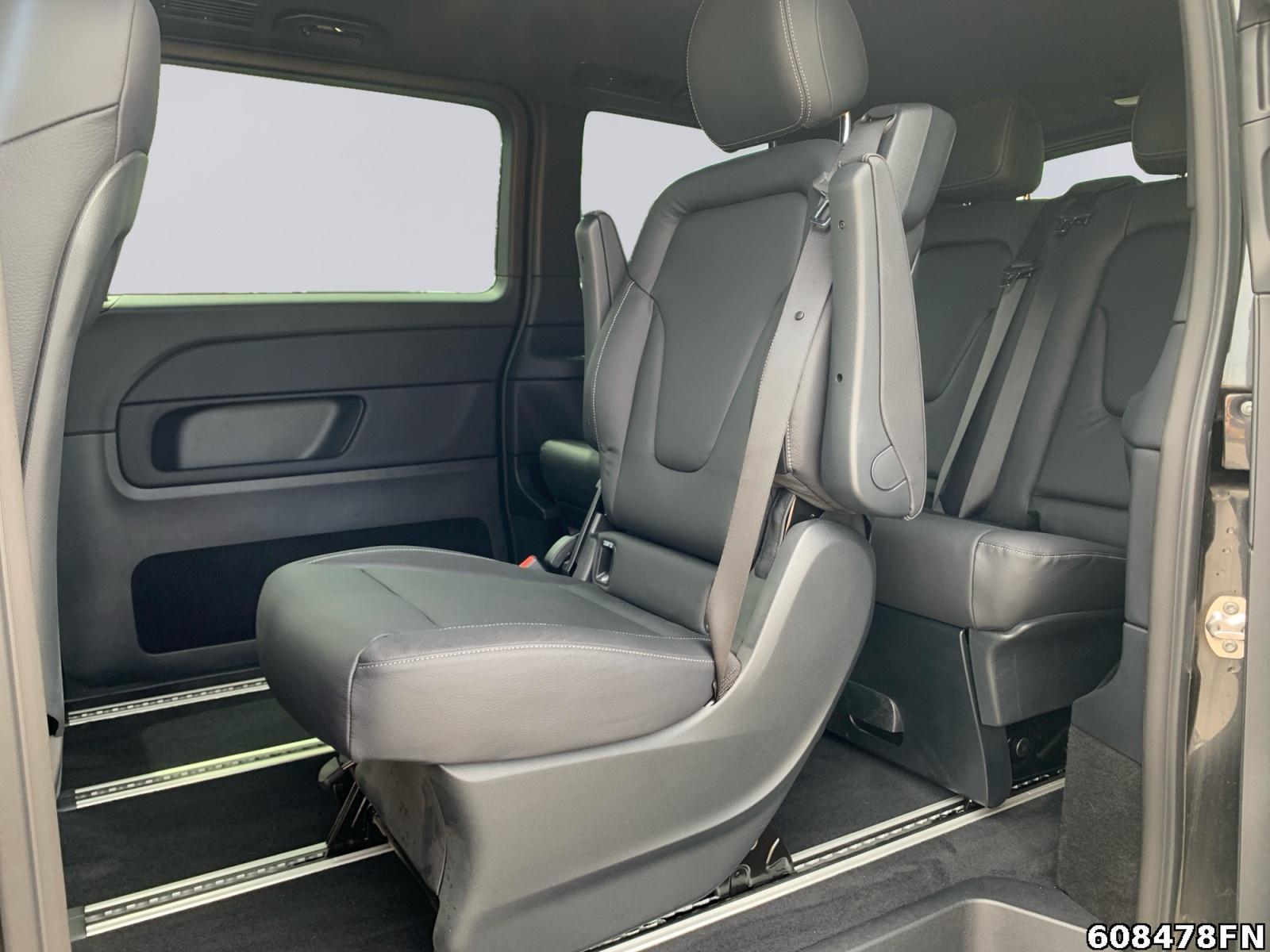Fahrzeugabbildung Mercedes-Benz V 300 ED/L AMG LIEGE-PAKET*STANDHEIZ*AHK*DISTRON