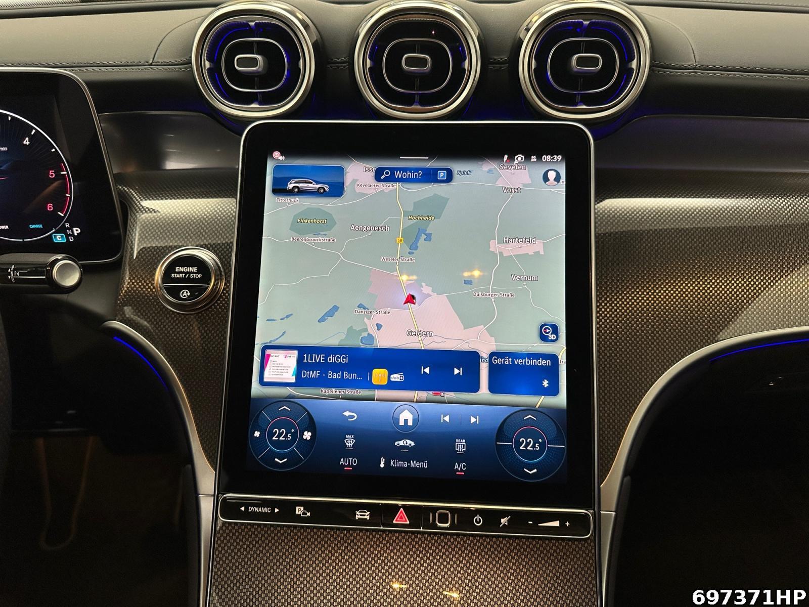 Fahrzeugabbildung Mercedes-Benz GLC 300 d 4M AMG Premium AHK Distronic DAB