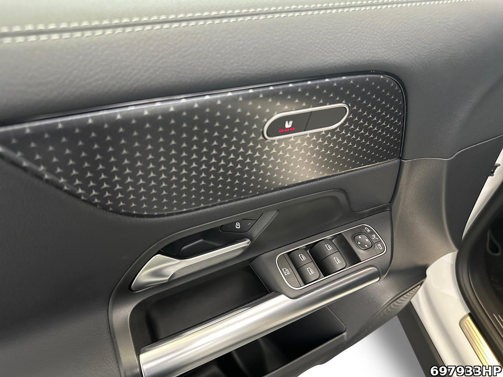 Fahrzeugabbildung Mercedes-Benz GLA 200 Progressive DISTRONIC AHK Kamera 18