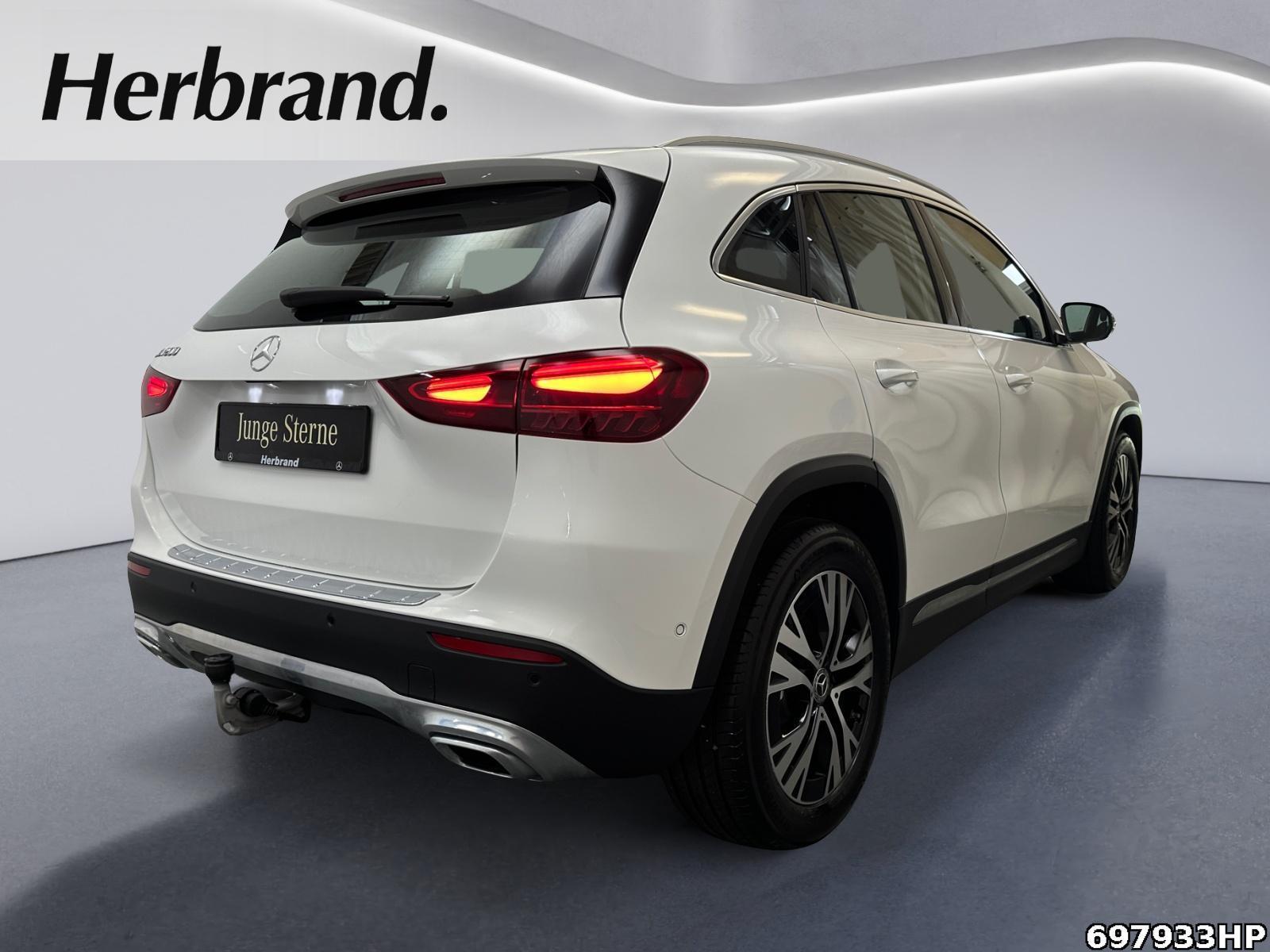 Fahrzeugabbildung Mercedes-Benz GLA 200 Progressive DISTRONIC AHK Kamera 18