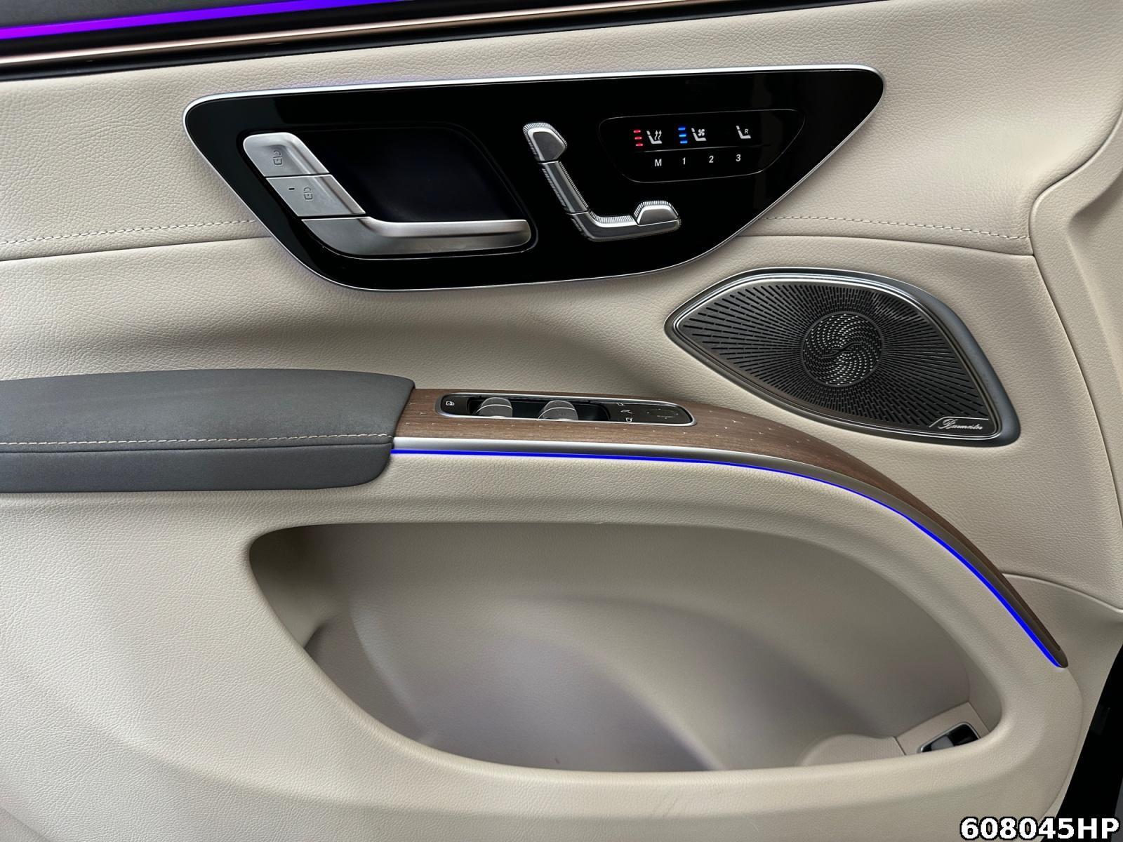 Fahrzeugabbildung Mercedes-Benz EQS SUV 450+ AMG BusinessClass AirmaticBurmester