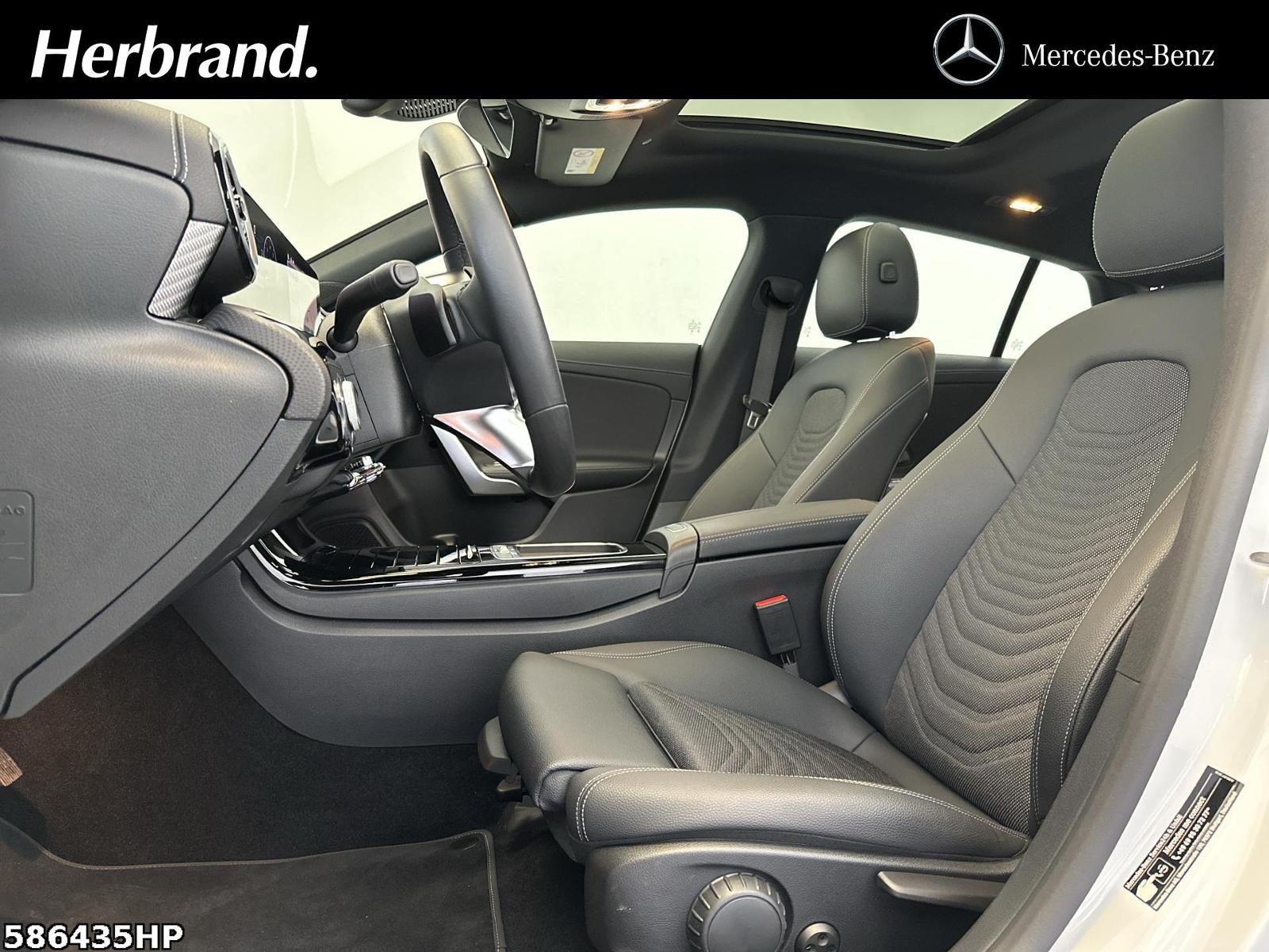 Fahrzeugabbildung Mercedes-Benz CLA 180 Shooting Brake Progressive Pano LHZ 18